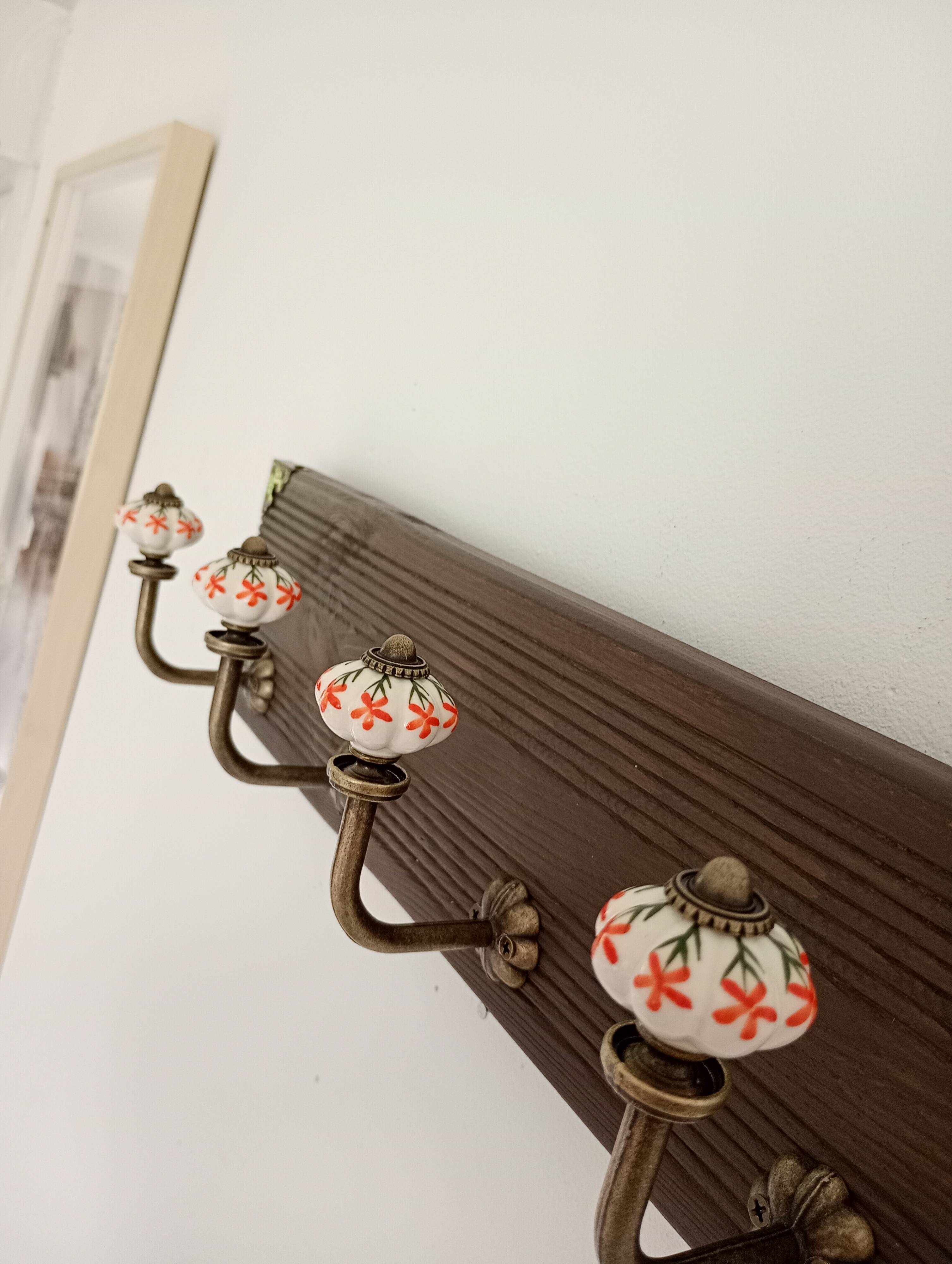 Wall-mounted coat rack wood metal ceramic 40 cm 4 hooks floral patterns