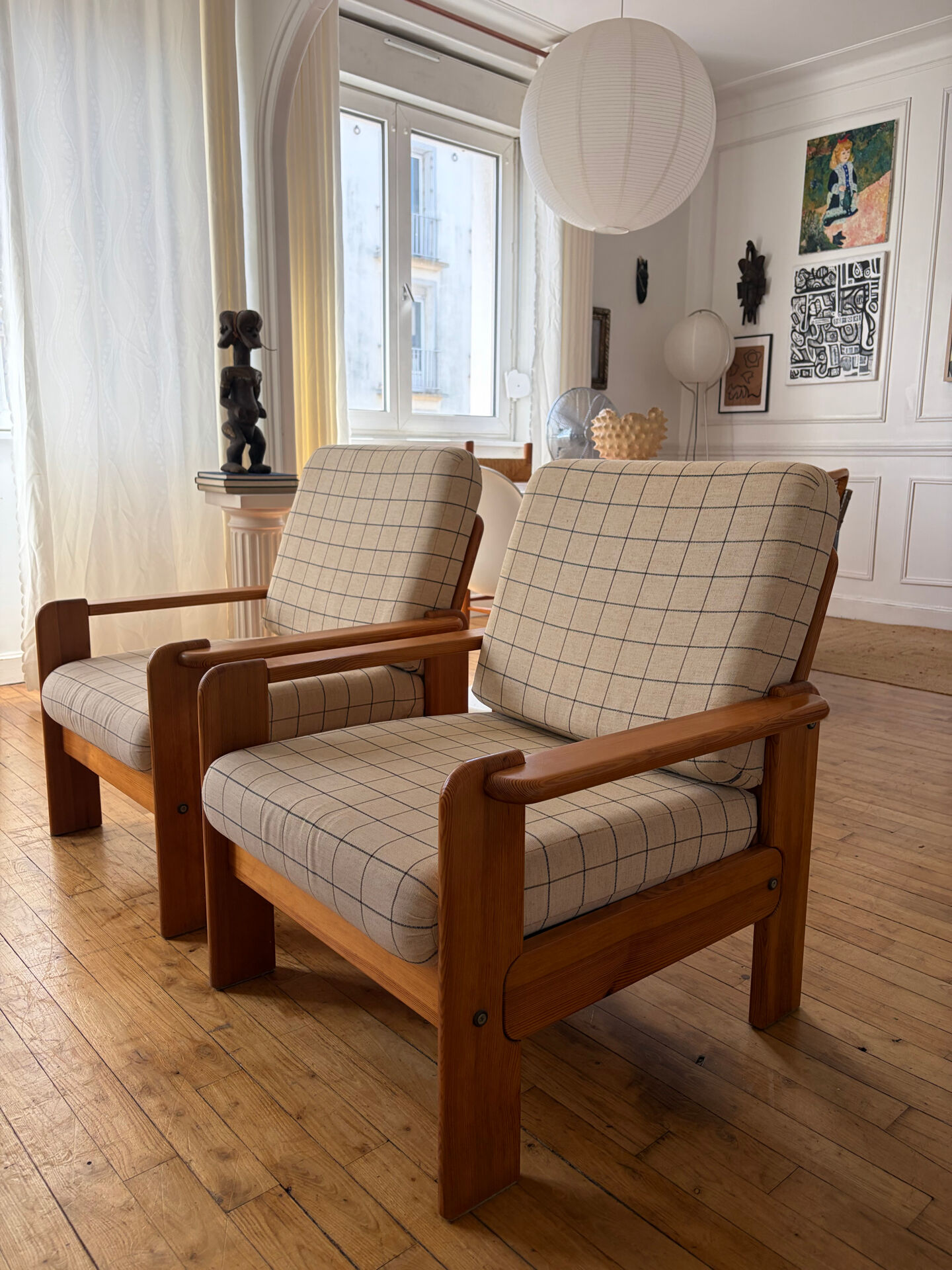 Paire de fauteuils en pin vintage 