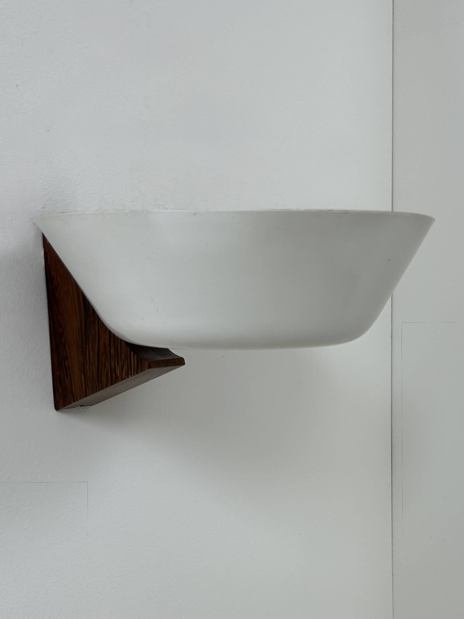Vintage wall lamp, wood, chrome and white metal, Hagoort, Netherlands, 1960.