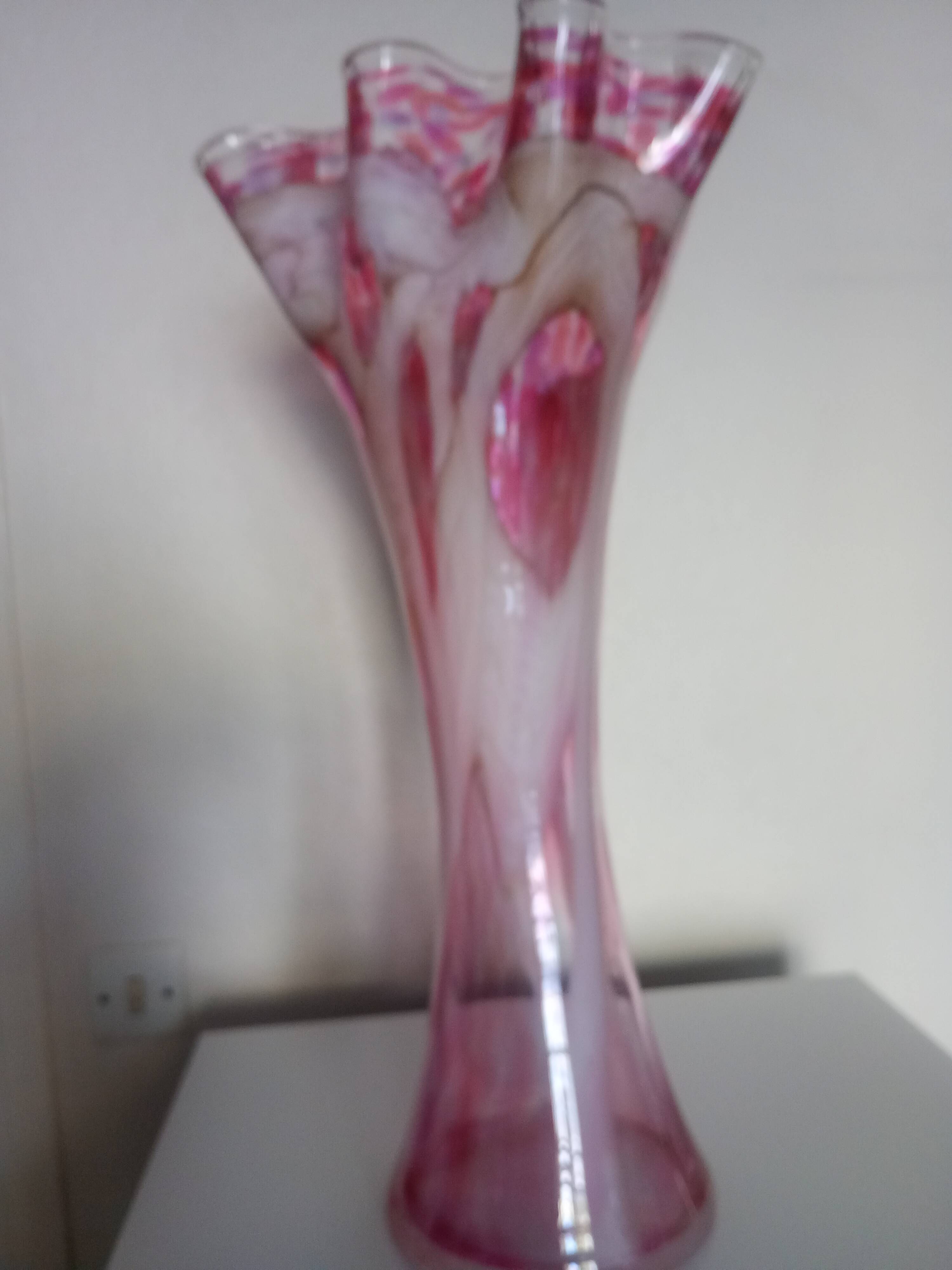 Large flared corolla vase 50cm - speckled pink & white, 70s design