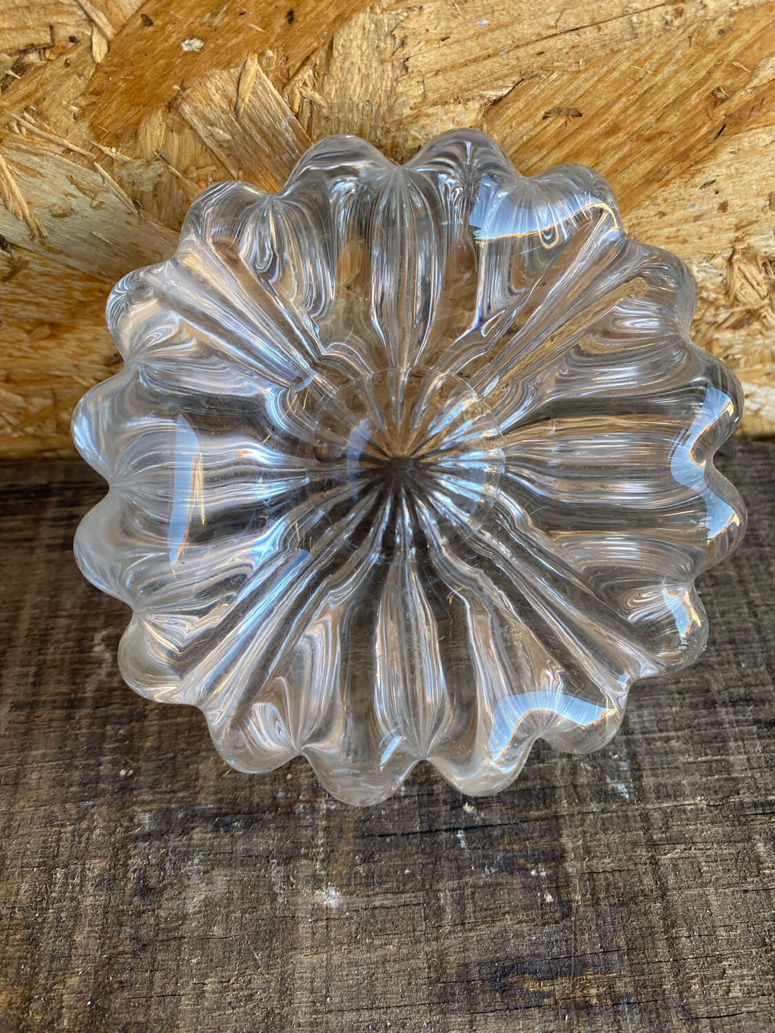 Vintage twisted crystal ashtray in the style of daum #d956