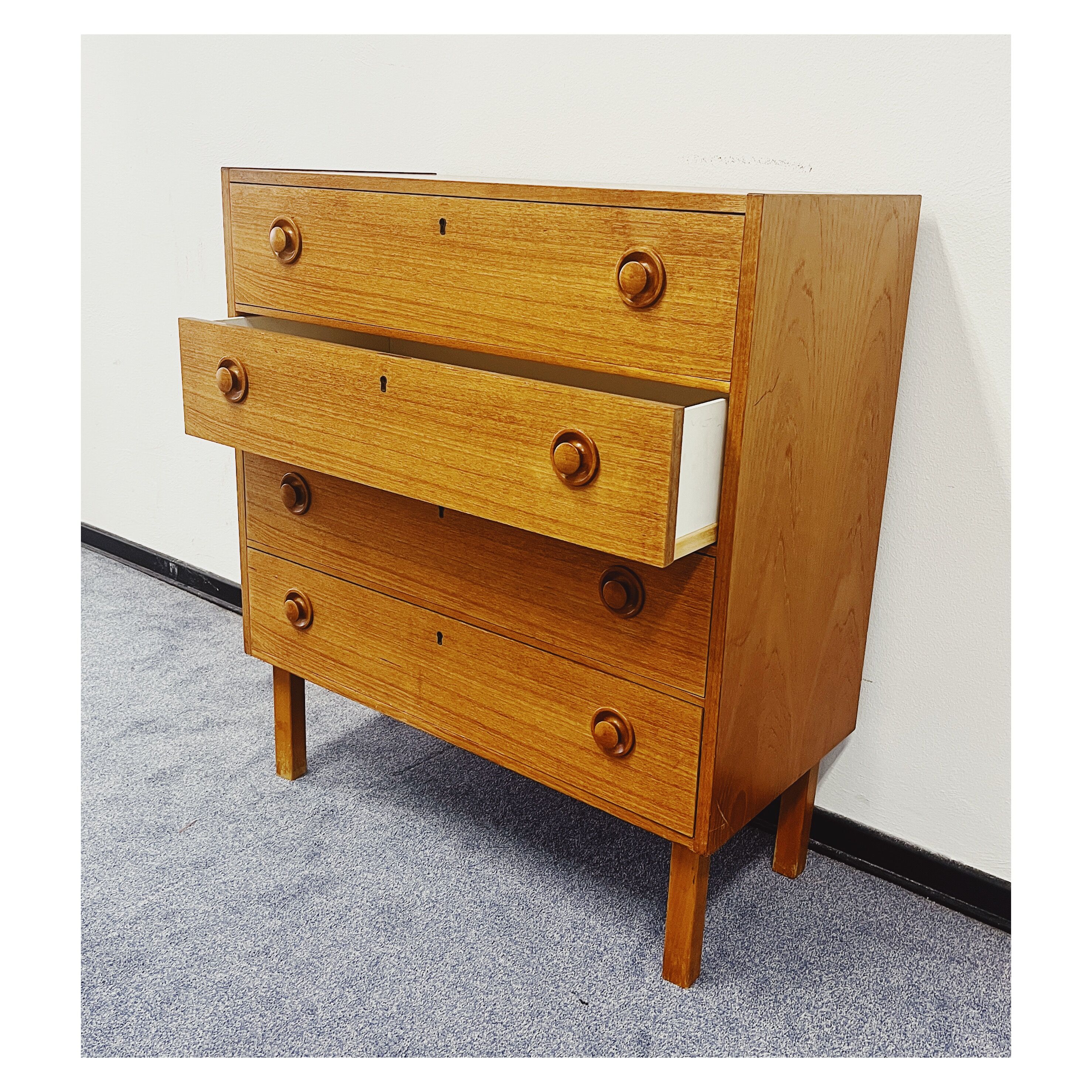 Chest of drawers swedish