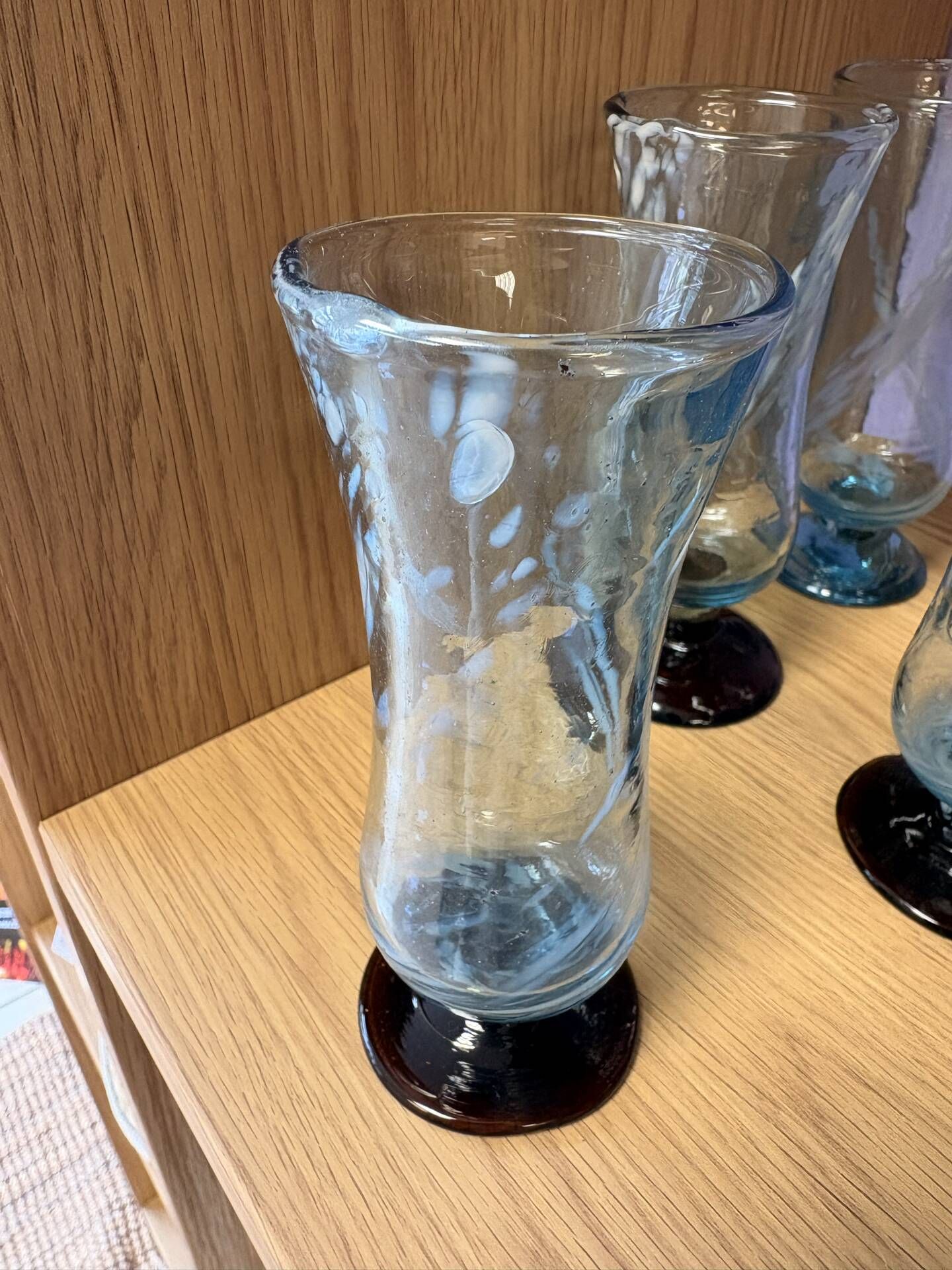 Set of 5 champagne flutes / hand-blown glass juice glasses.