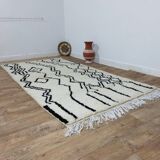 Handmade Moroccan Berber rug 275 x 144 cm