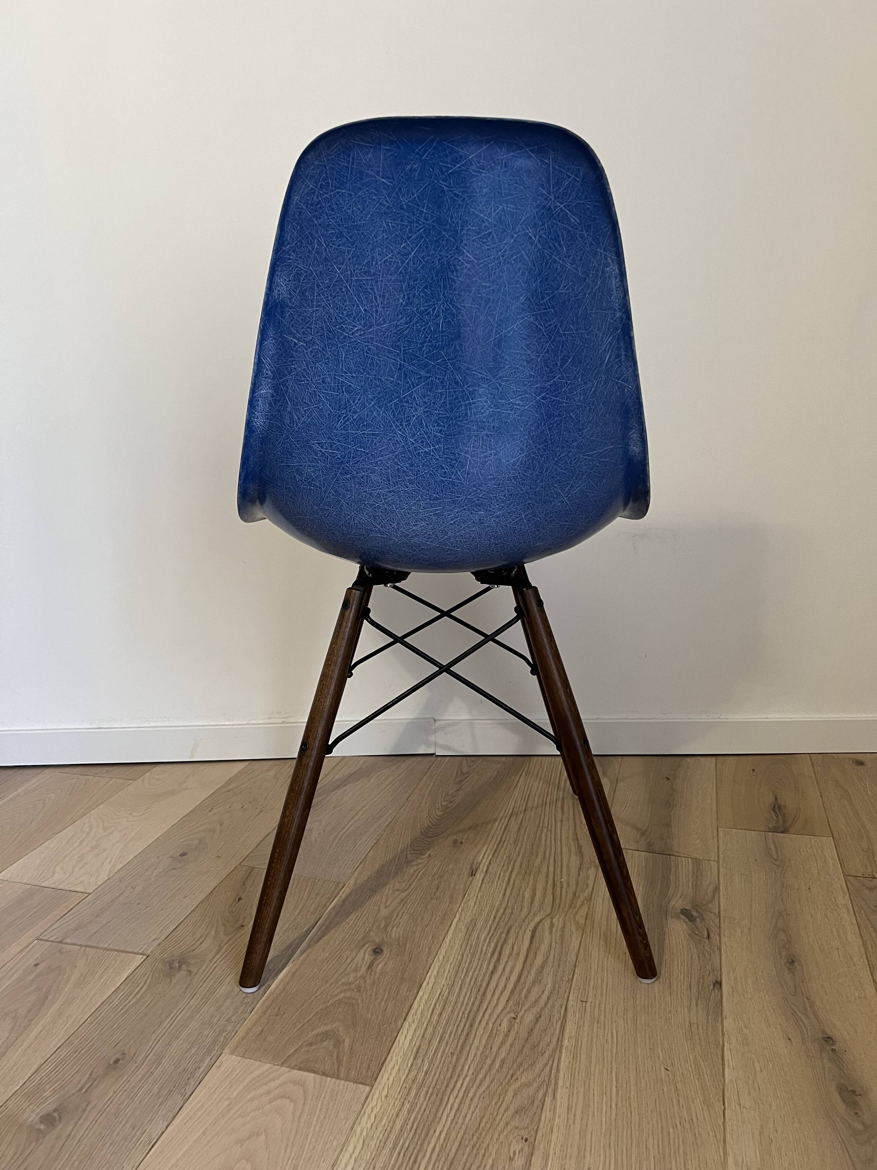 Dsw us herman miller charles et ray eames 50s blue medium knoll space age