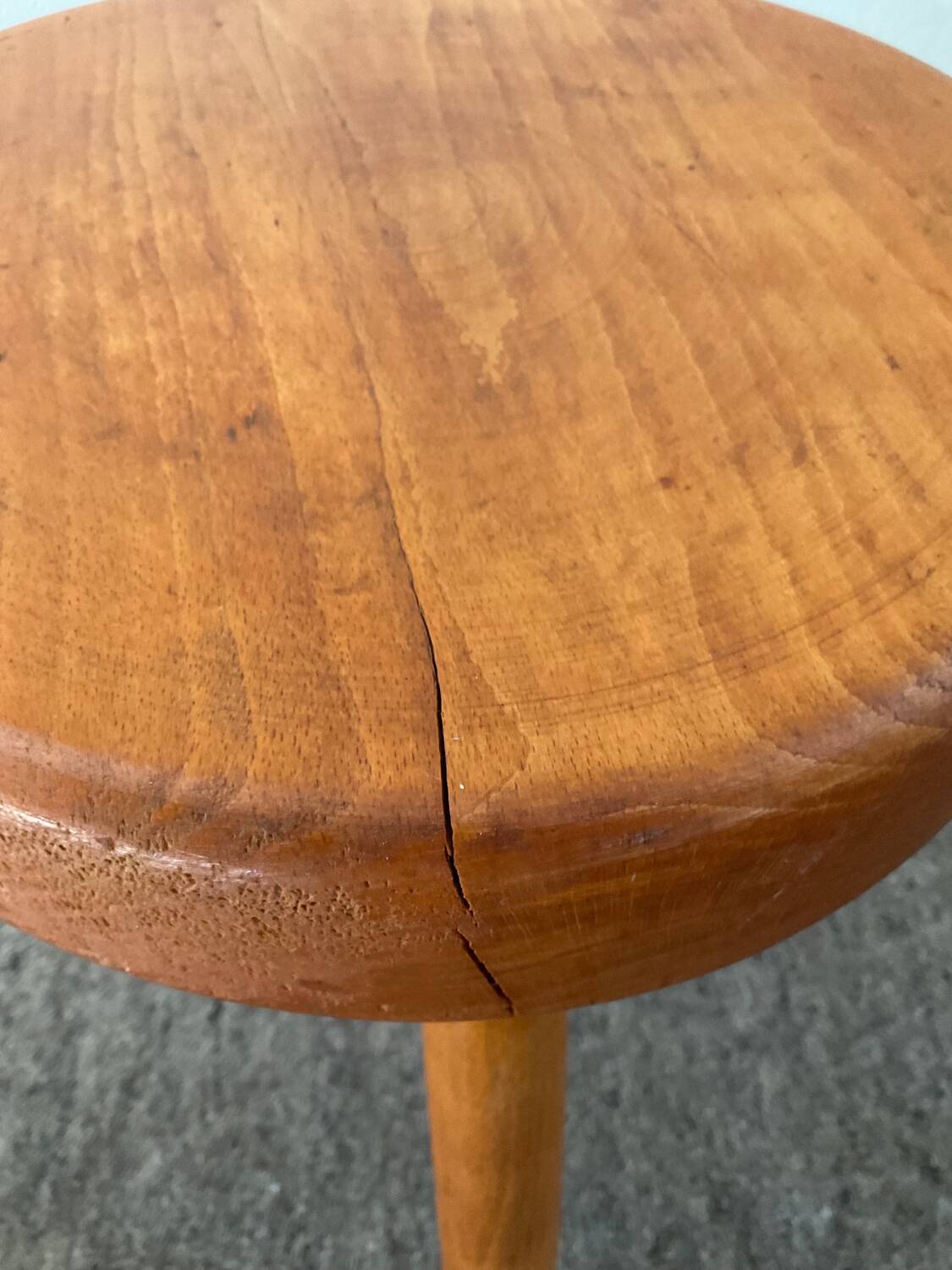 Vintage tripod stool in solid pine