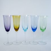 Ensemble de 5 flûtes en verre coloré multicolores 1970