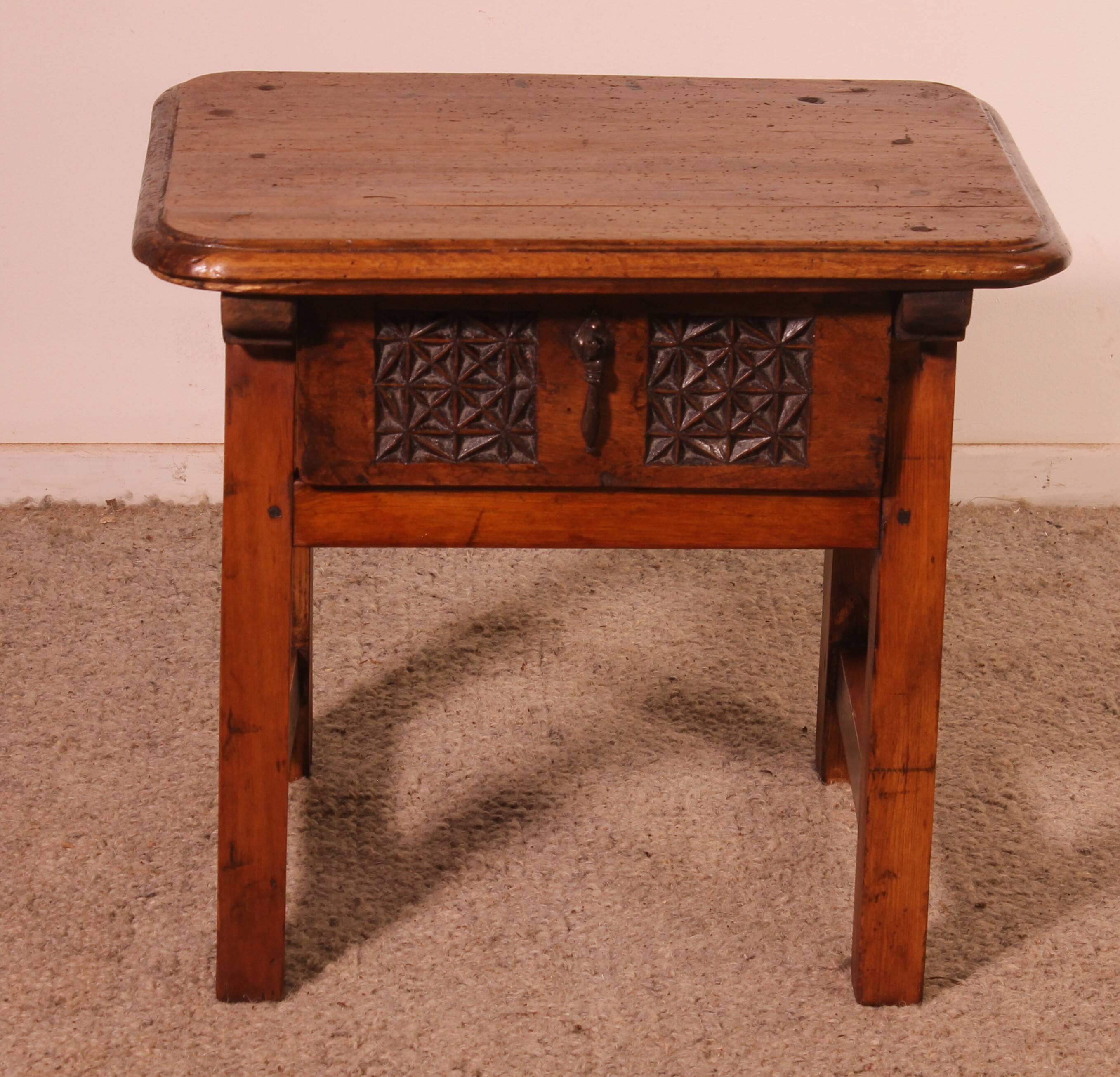 petite table espagnol - 18° siècle