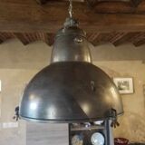 Lustre industriel