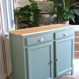 Green Parisian buffet