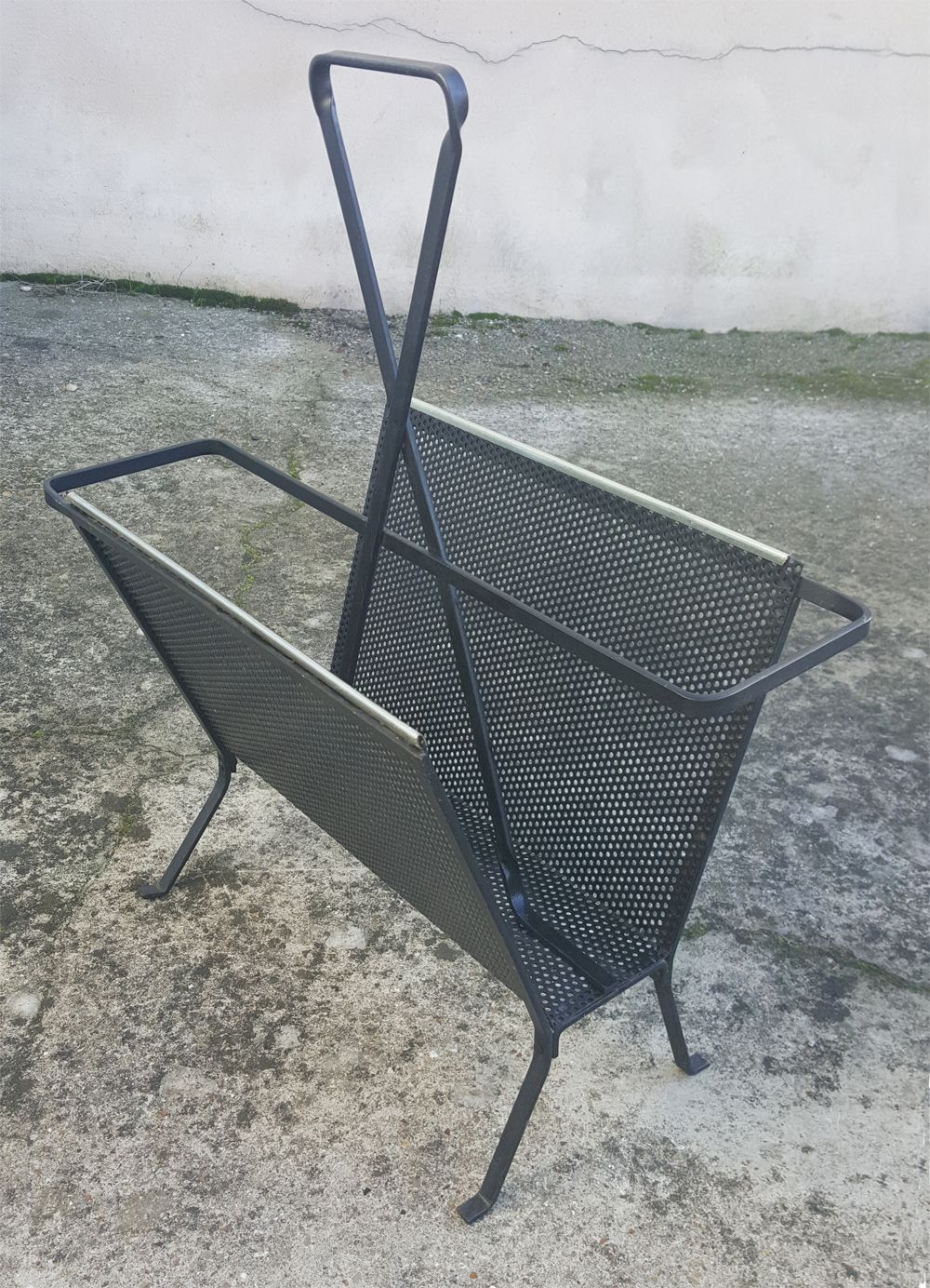 Magazine rack, 60