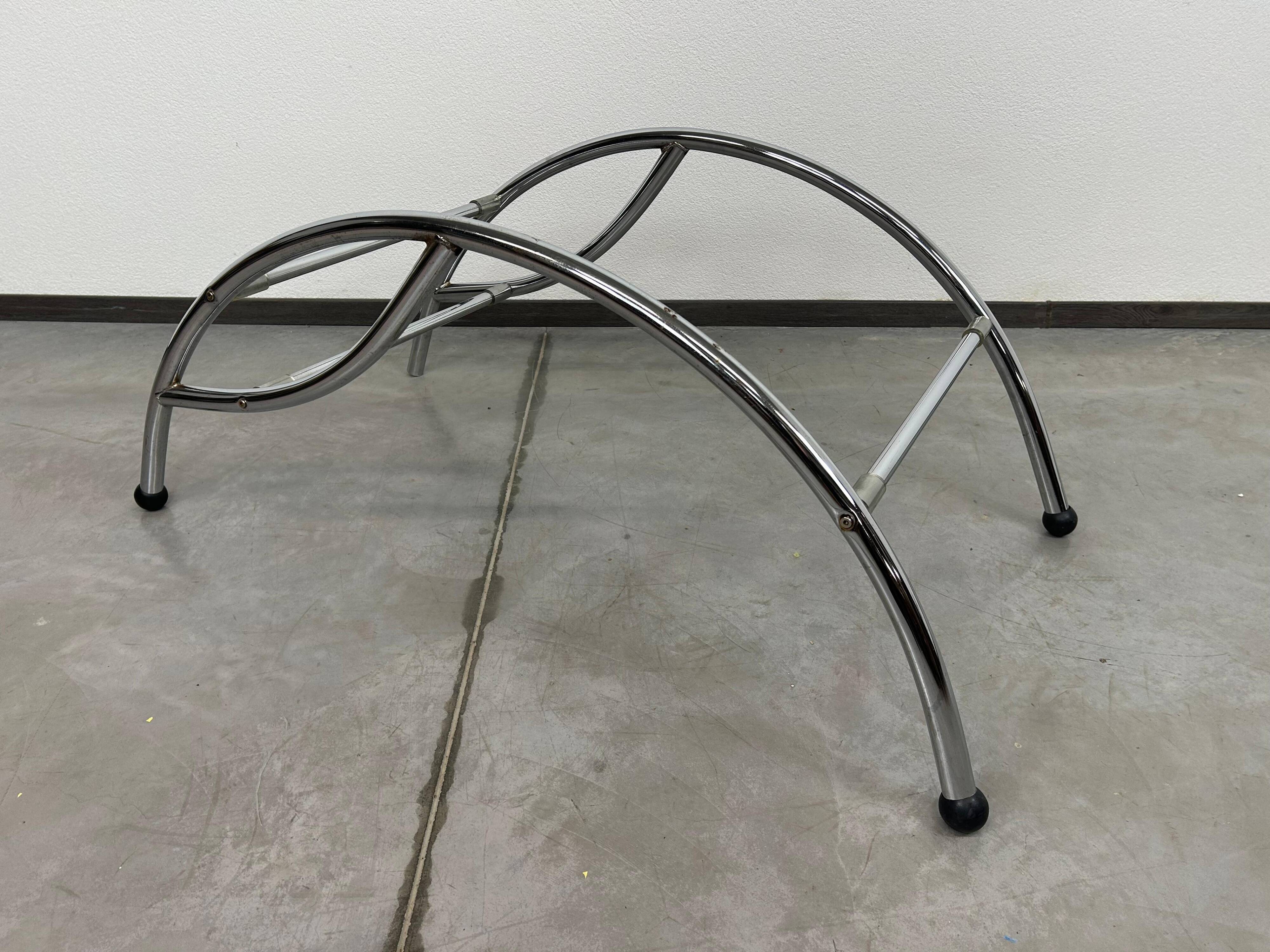 Mid-century red lounge chair