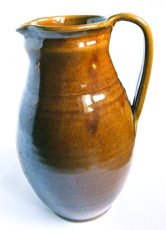 Pitcher of sandstone glaze degraded with chestnut and ochre