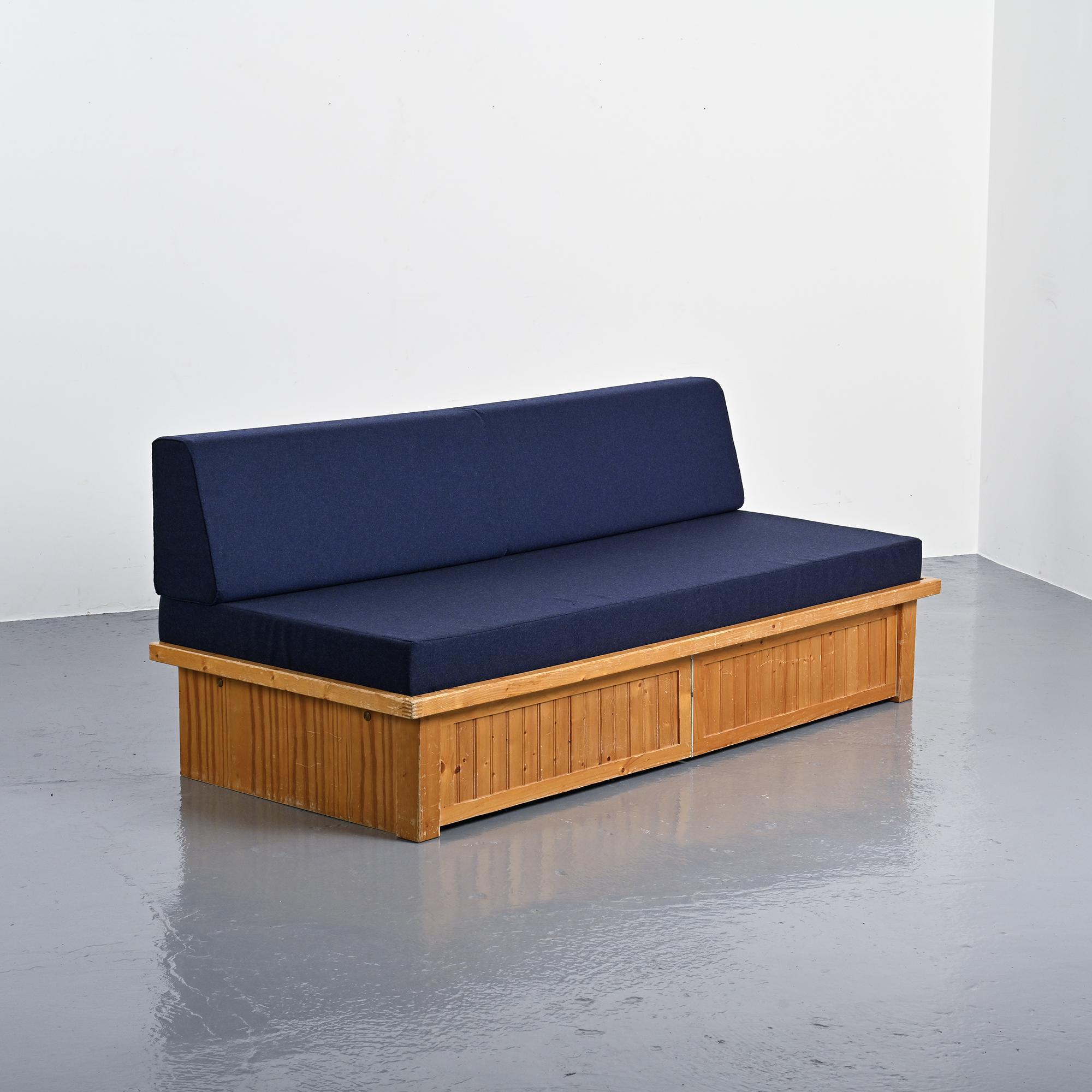 Charlotte Perriand, banquette Les Arcs vers 1973