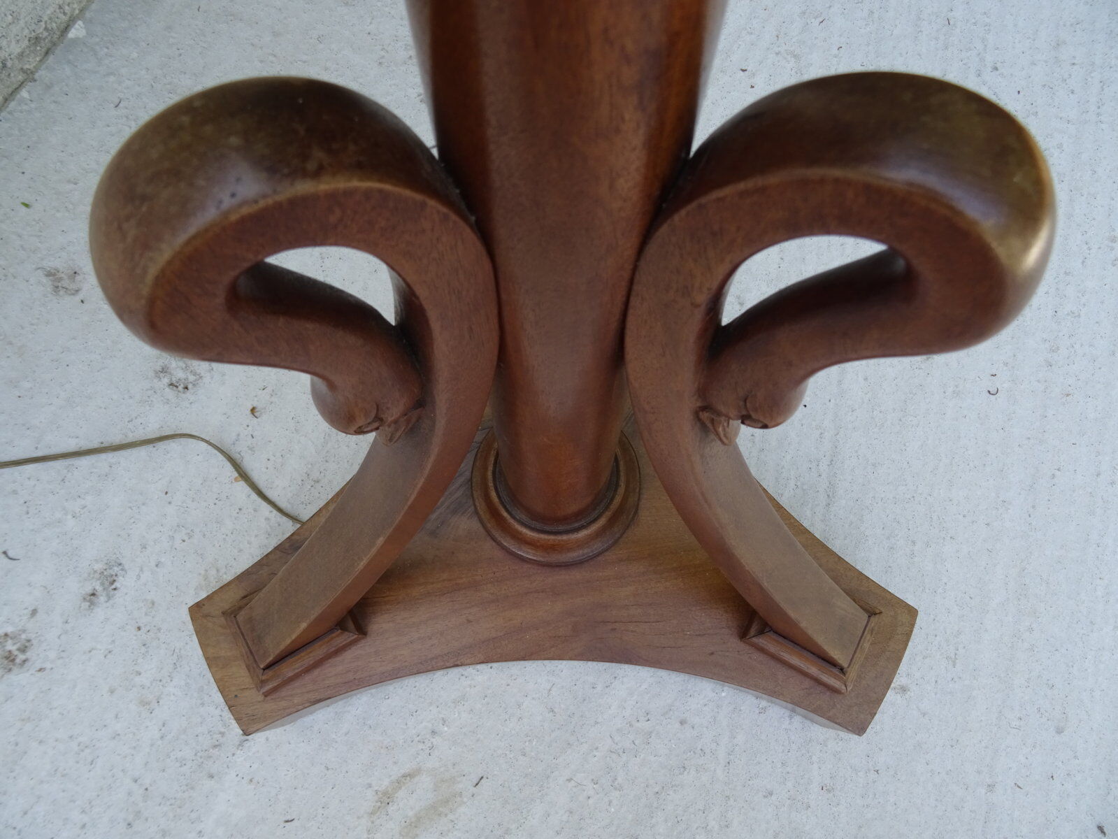 Lampadaire des années 30 en acajou