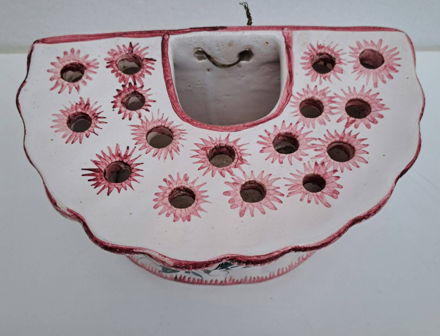 Saint Clément flower vase