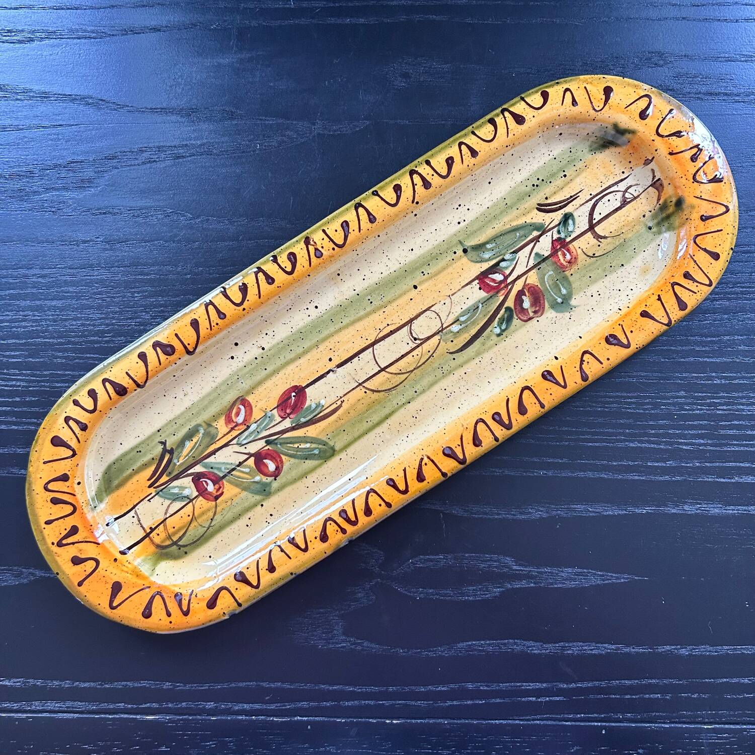 Long Provençal decorative plate