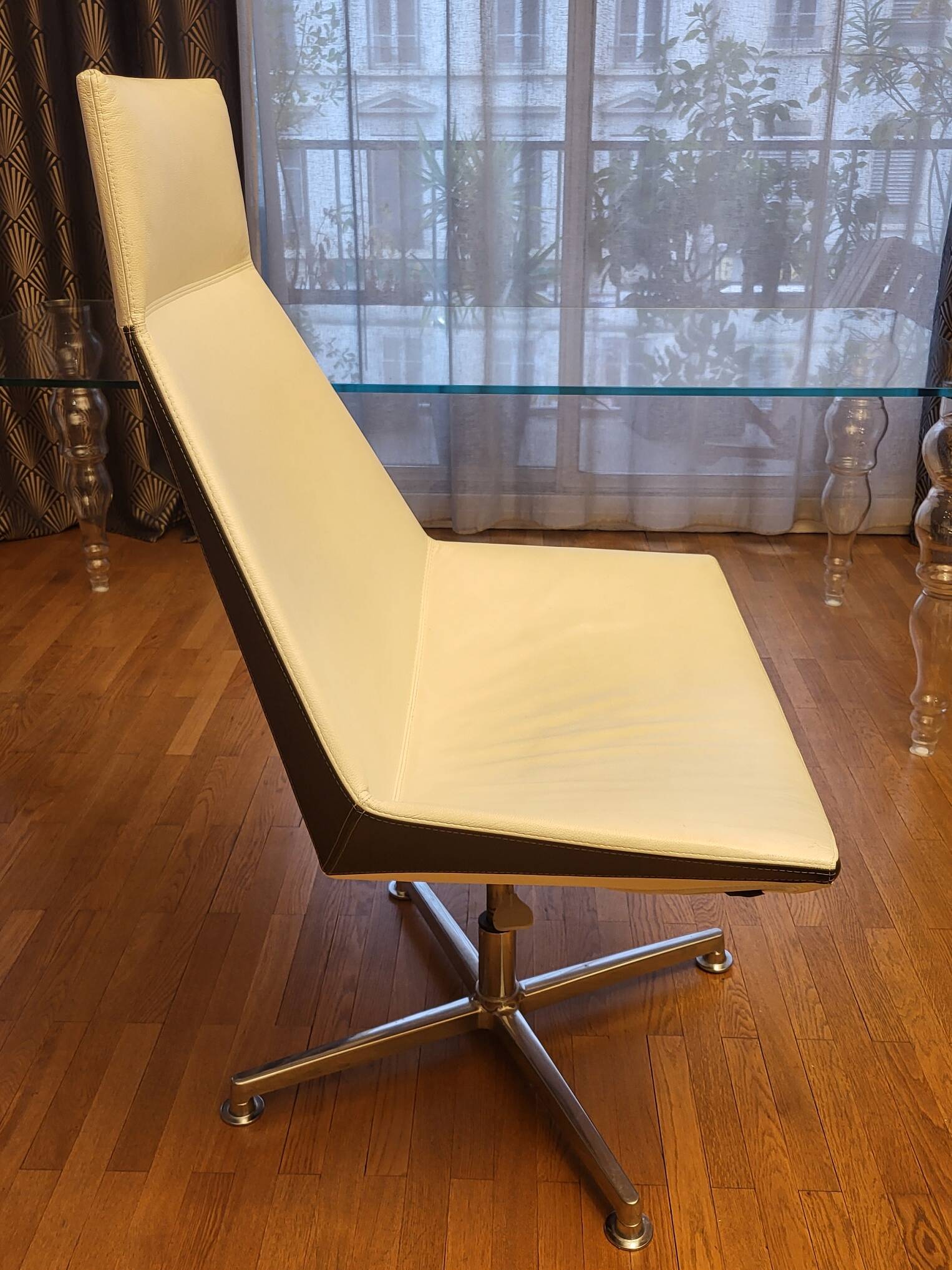 Kastel Kayak armchair in white leather, Modern Italy