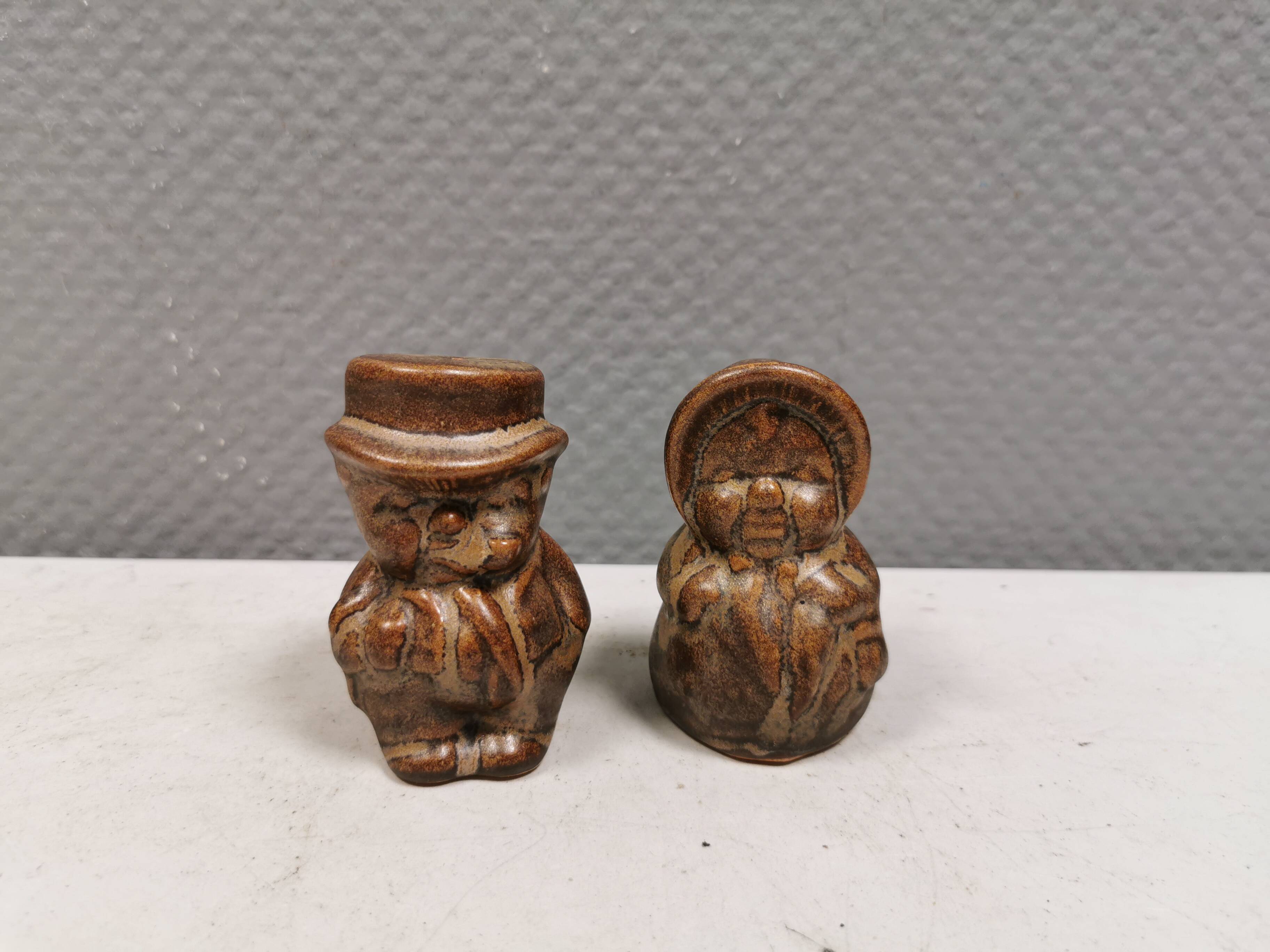 Salt and pepper shaker set in ceramic from Danish Løvemose 1970s.