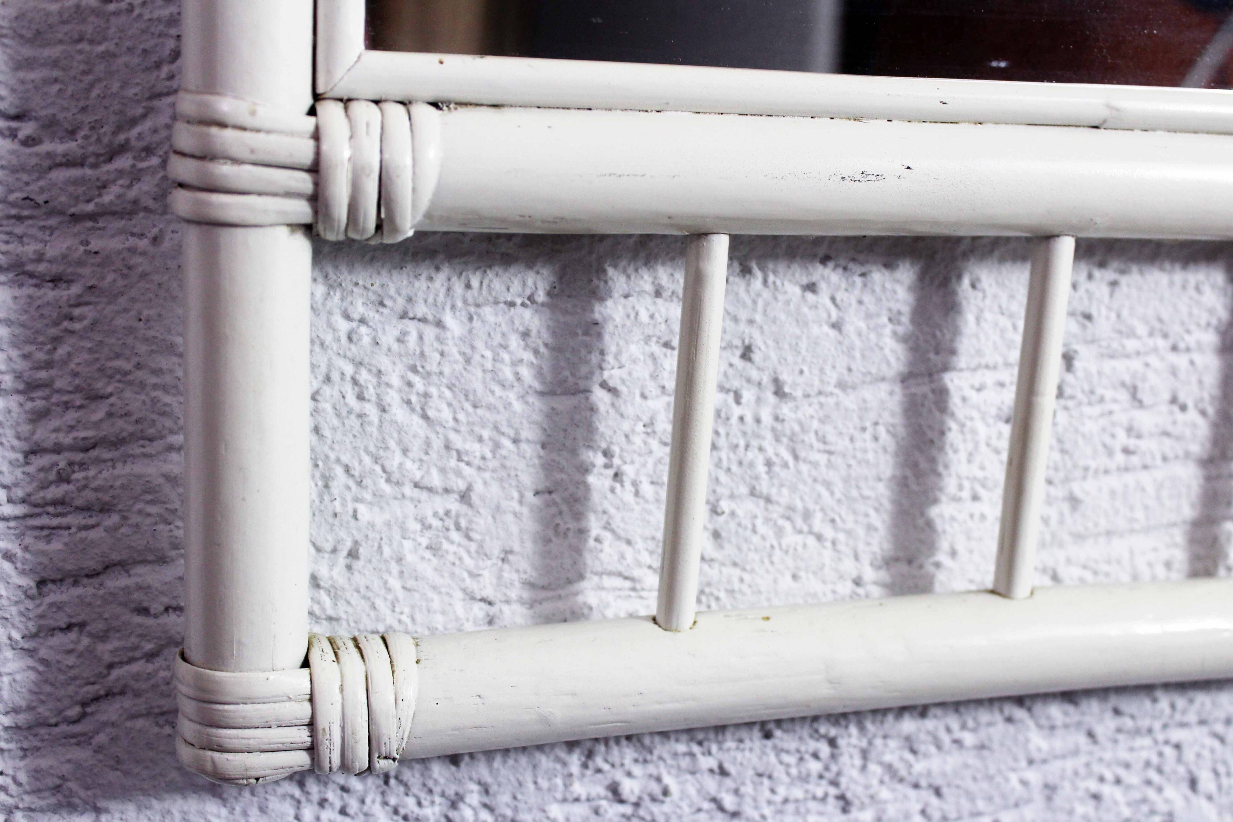 Miroir vintage en rotin