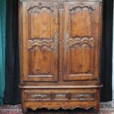 Walnut cabinet, 18th