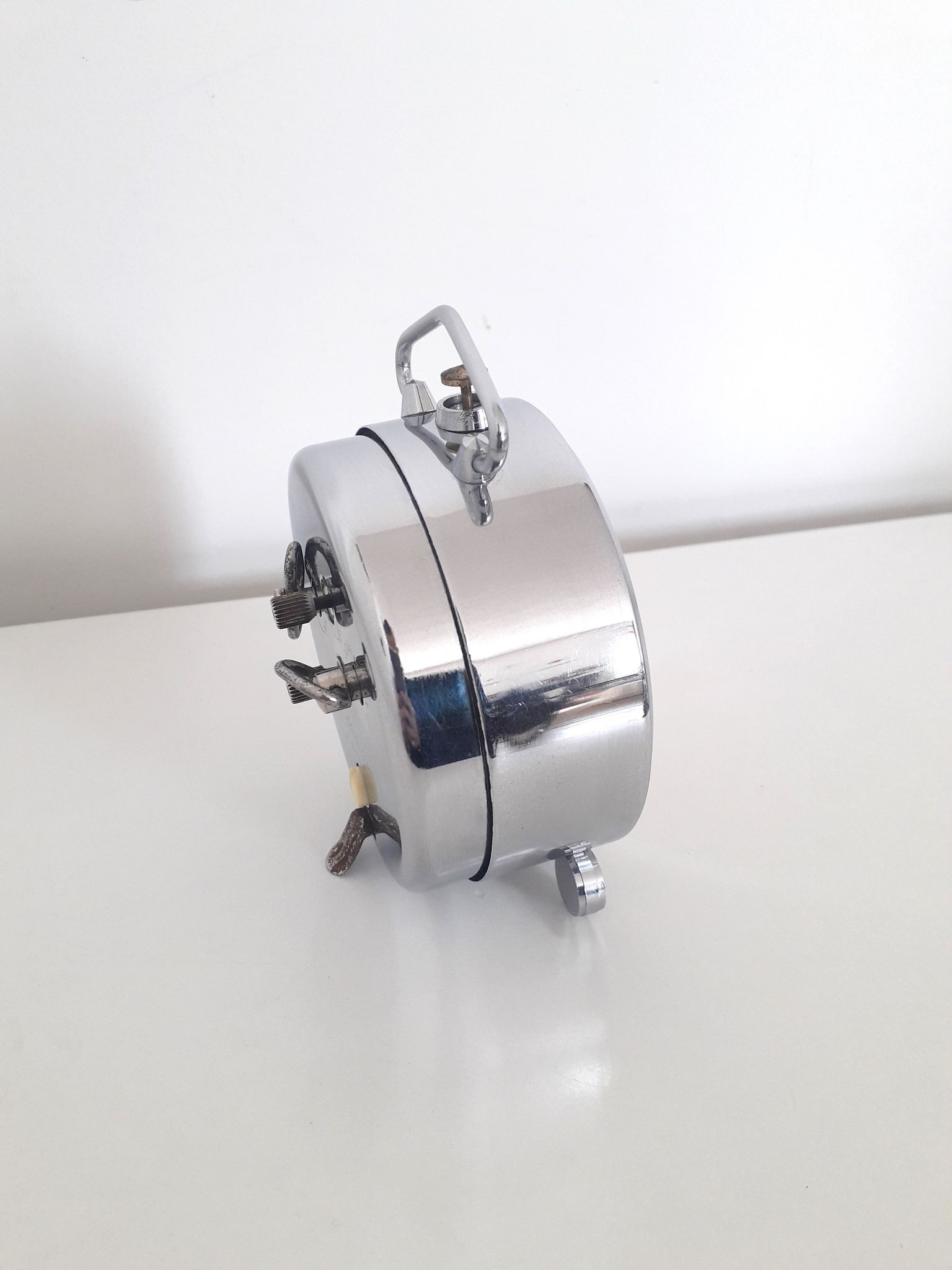 Old mechanical alarm clock jaz ruzic ''repetition'' chrome metal, 1965