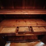 Lyonese walnut wardrobe from the 18th century.