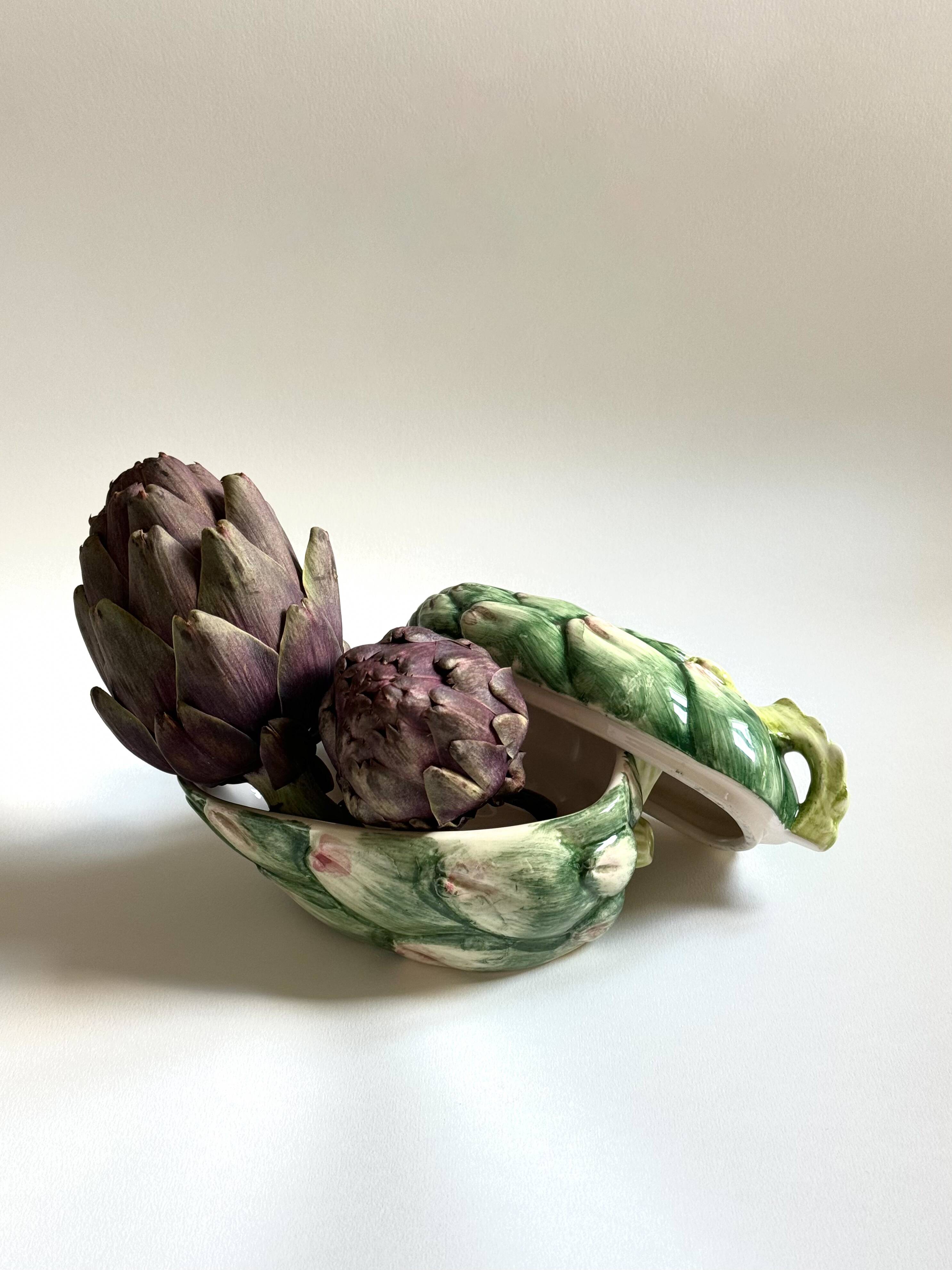 Artichoke sauce boat