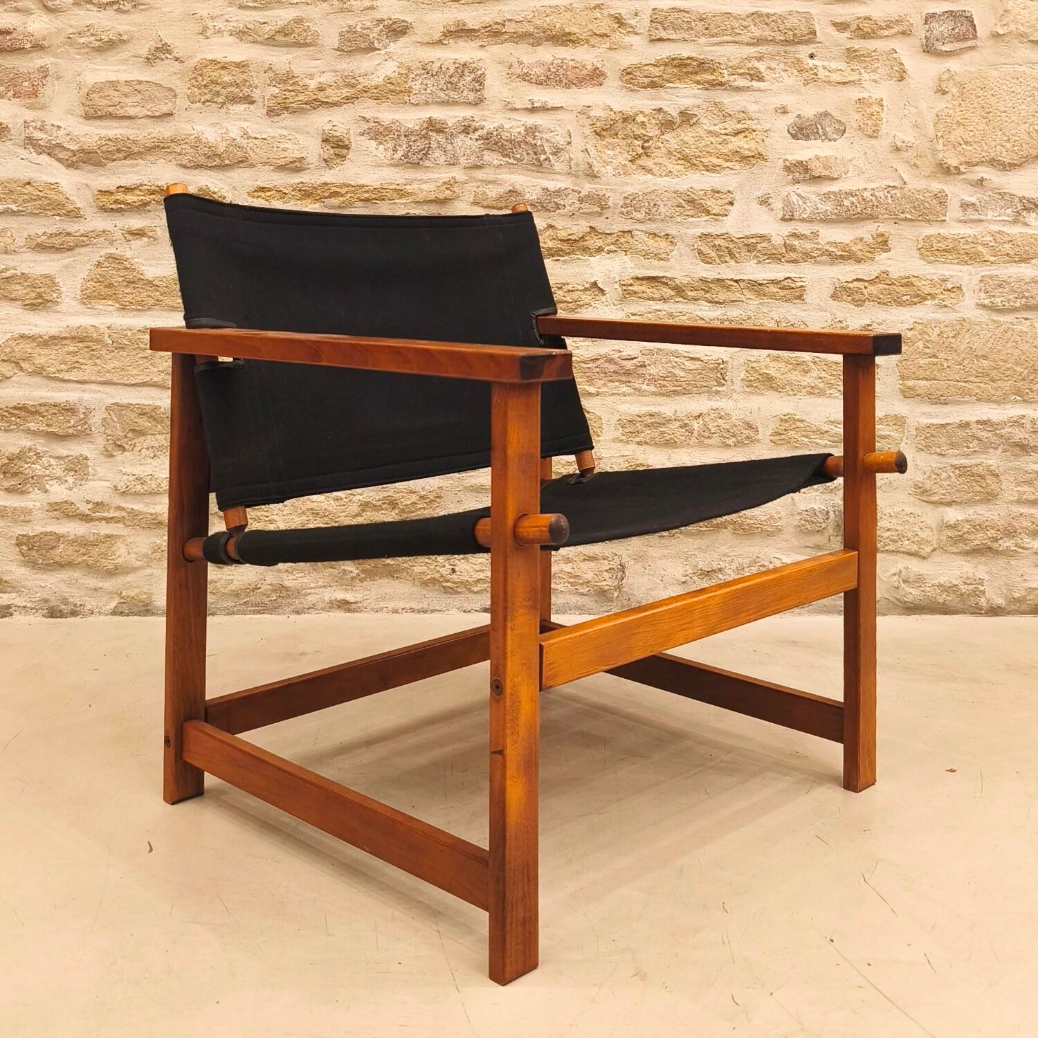 teuil en bois et toile tendue du fabricant Hyllinge Mobler, Danemark