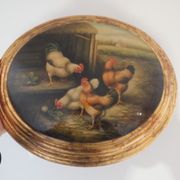 Panneau médaillon peint et vernis décor poules, coqs signé G.Roy
