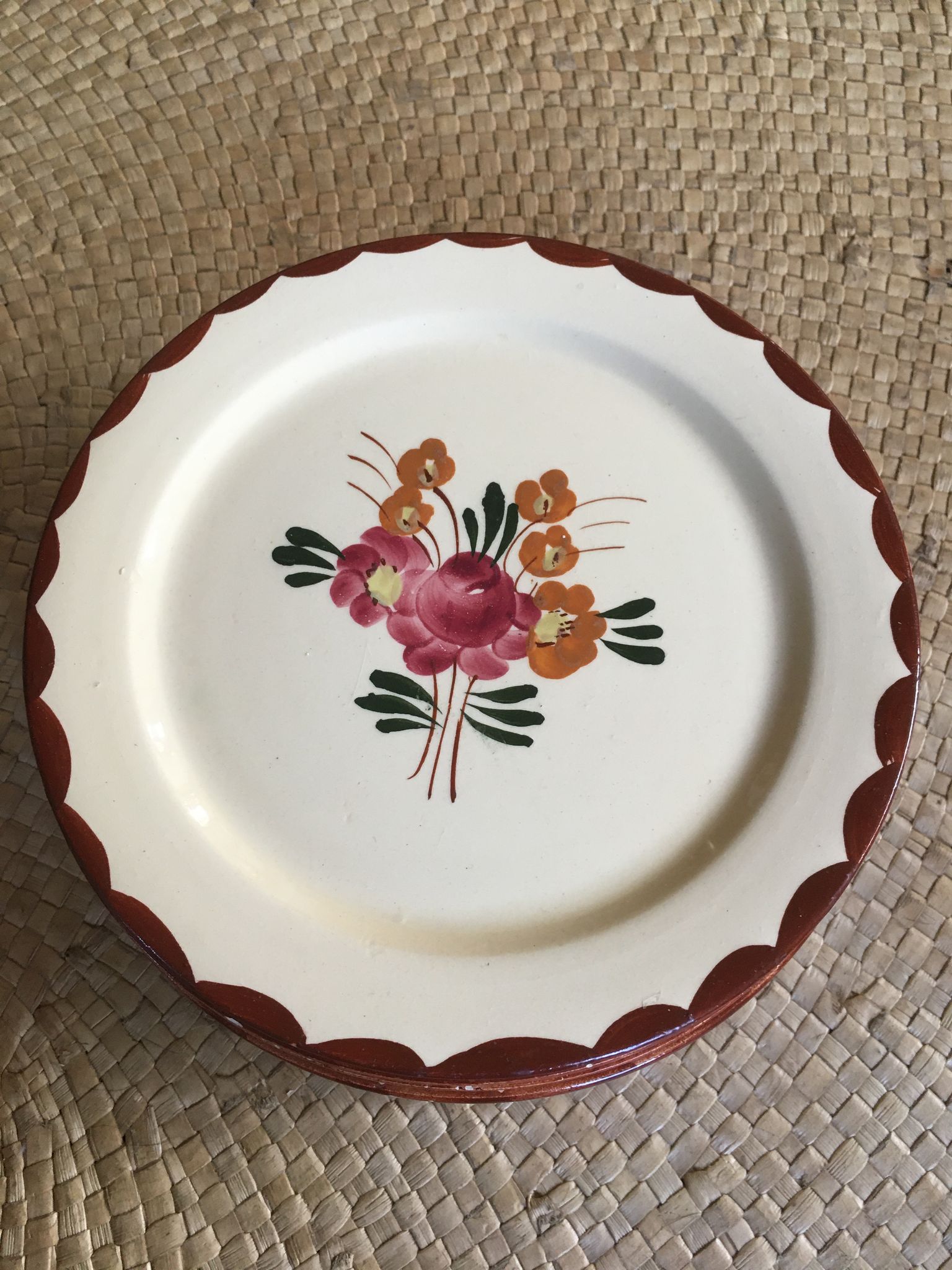 Series of 8 dessert plates