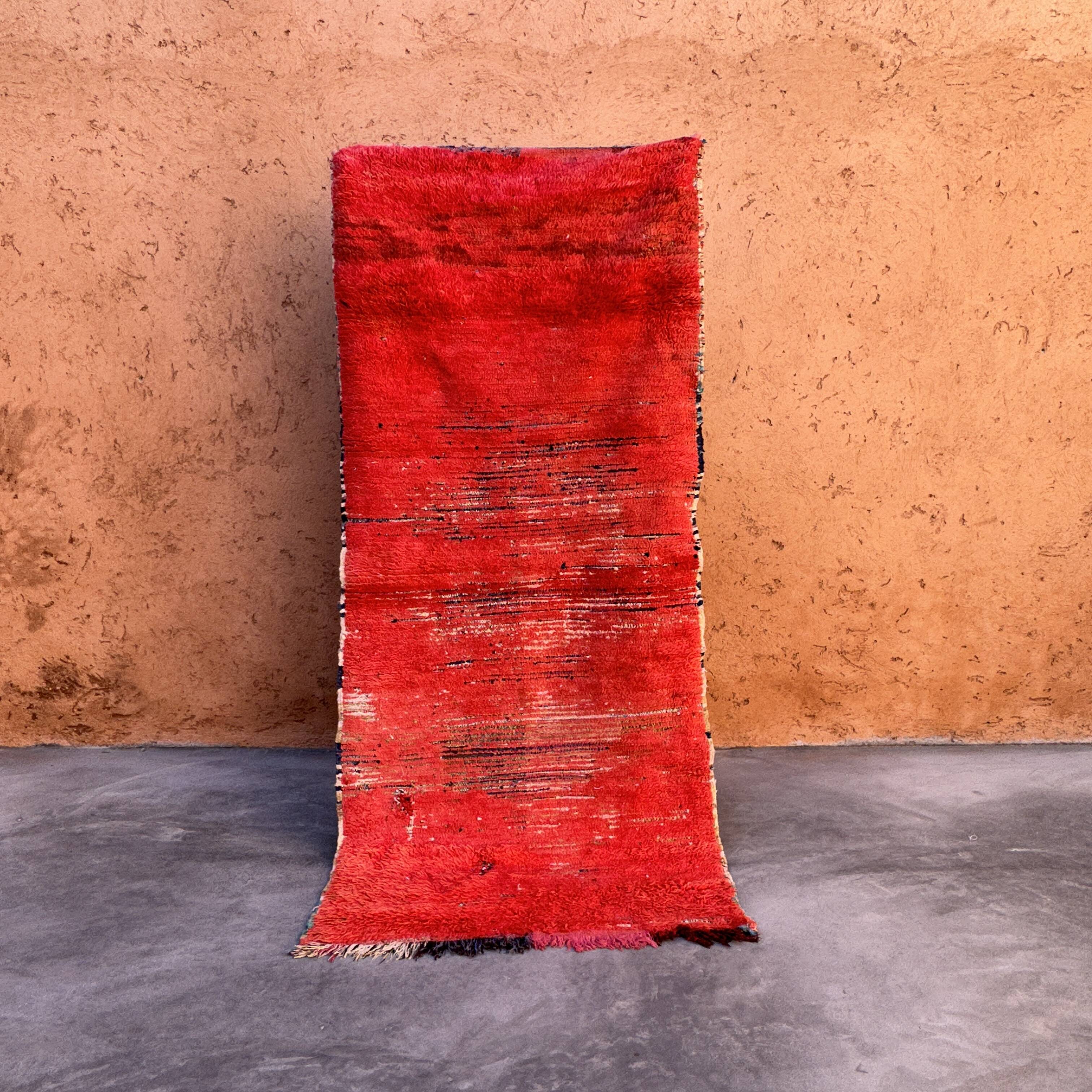 Moroccan rug Beni M'Guild red - 225 x 104 cm