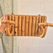 Patère double vintage rotin