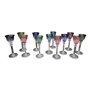 12 verres à liqueur