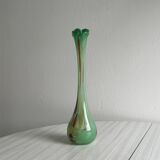 Vase soliflore en verre coloré transparent