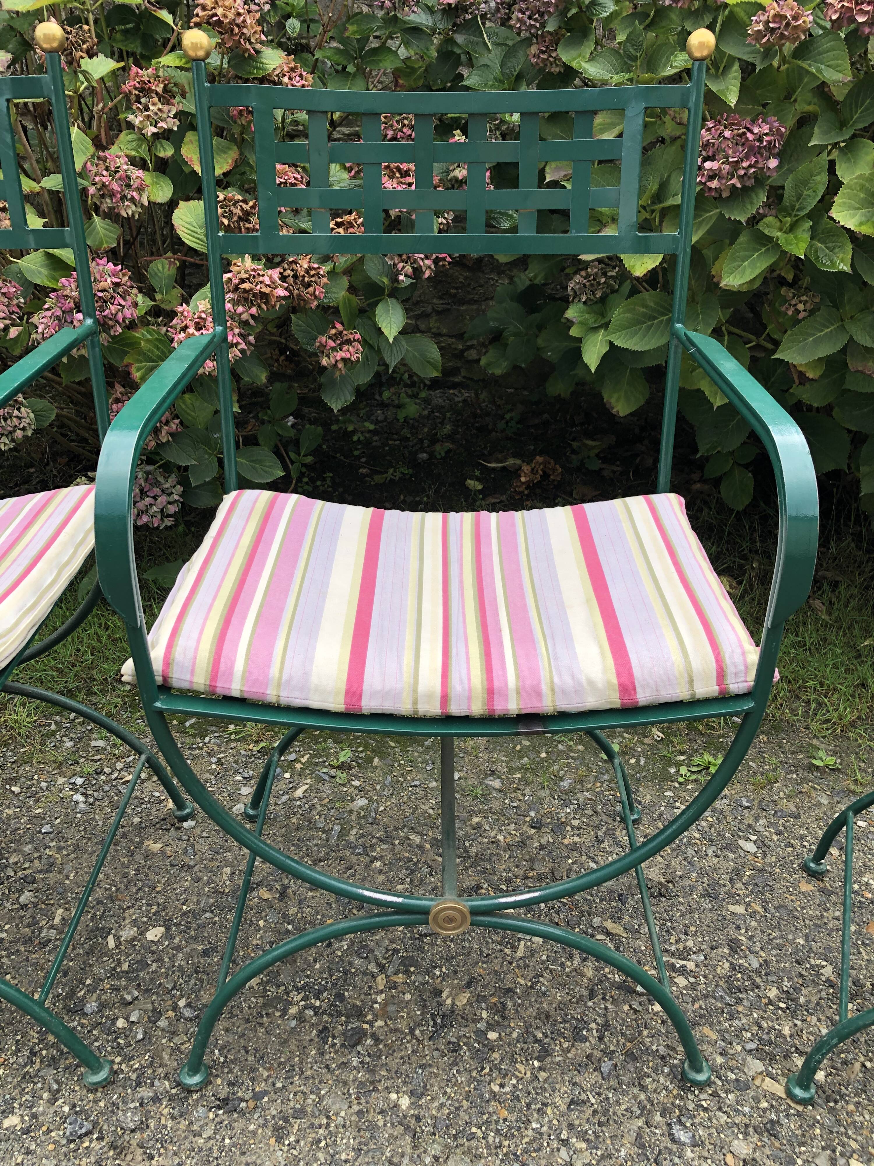 2 armchairs and 2 chairs in full wrought iron, handcrafted.