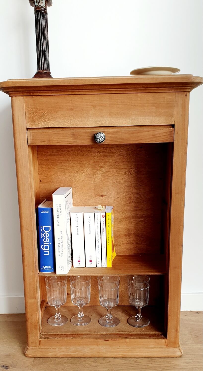 Wooden curtain cabinet