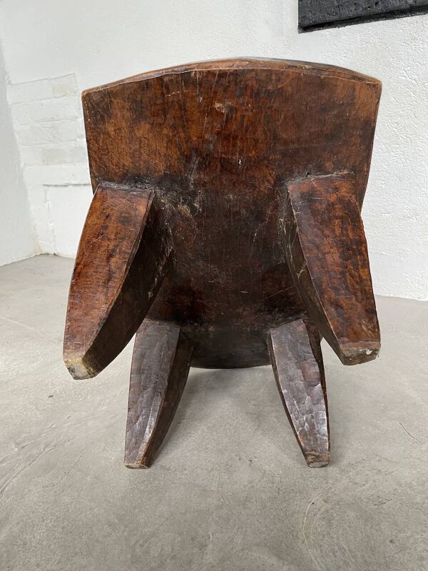 Tabouret repose-pieds africain