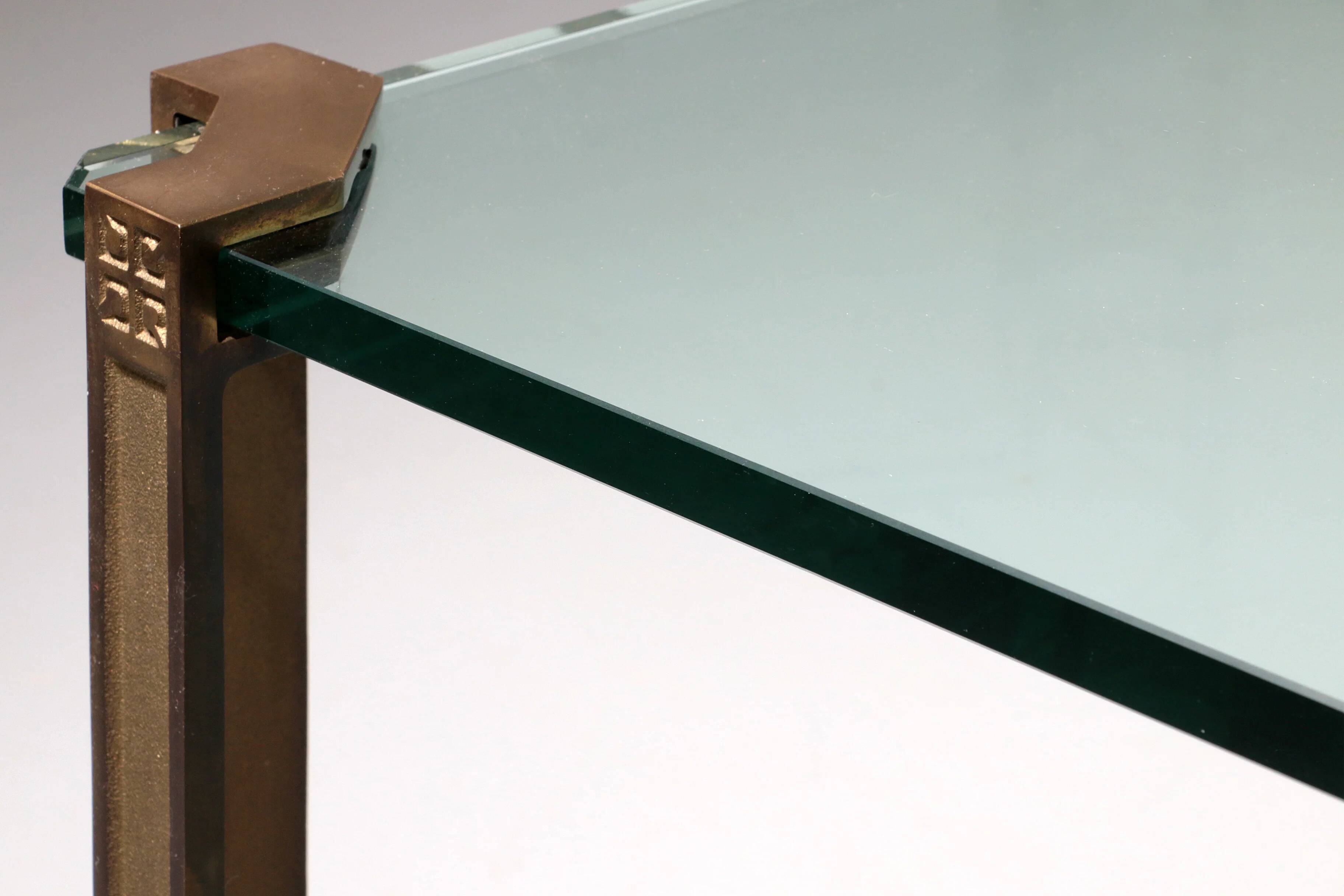 Design intemporel de Peter Ghyczy – Tables d'appoint T24 des années 1970 (60x60x45)