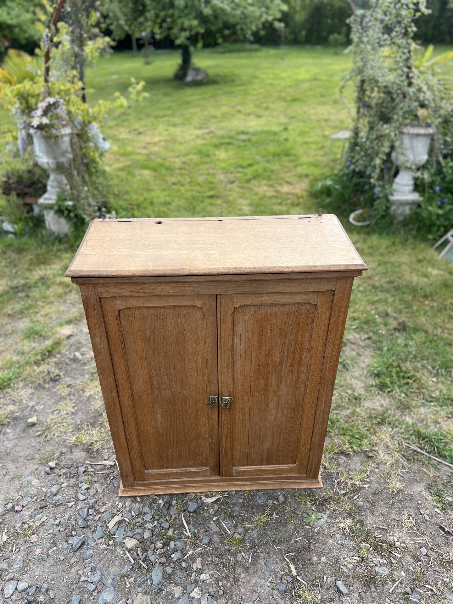 Oak buffet