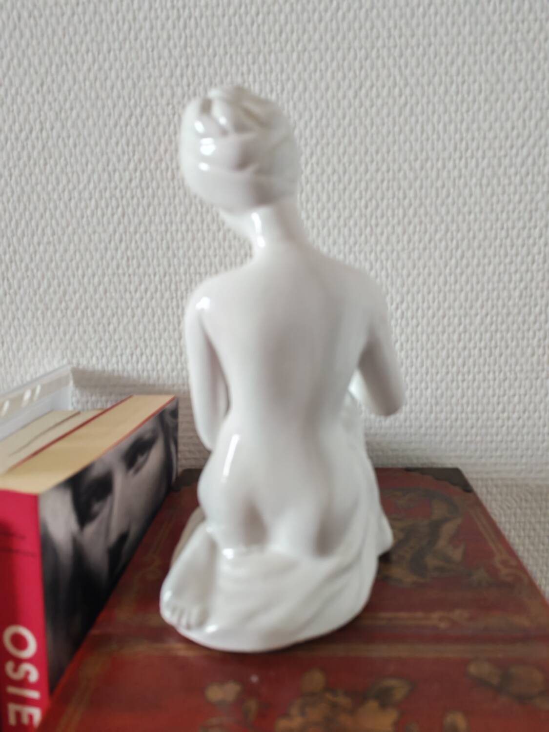 Ceramic female sculpture