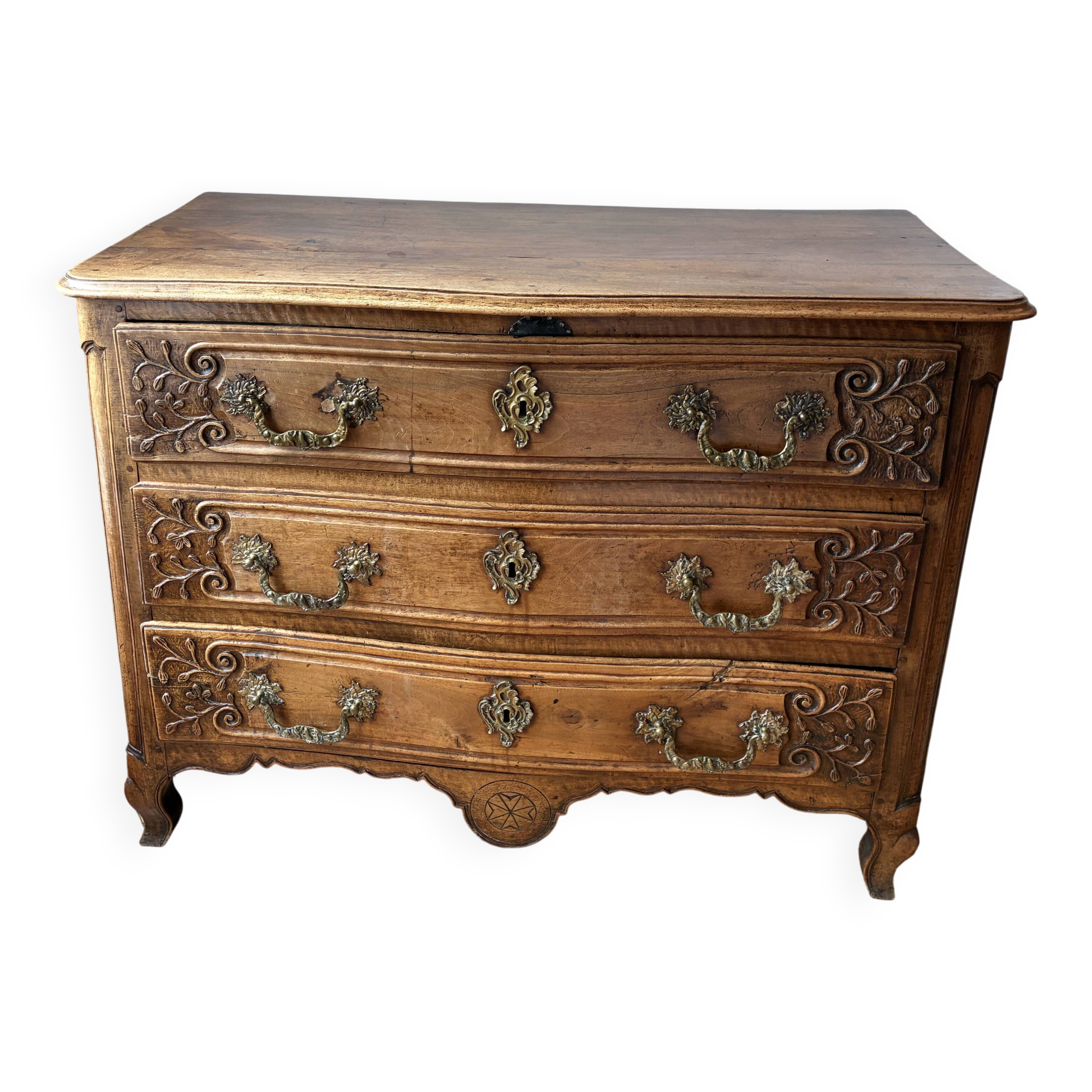 Large walnut Regency commode from the 18th century.