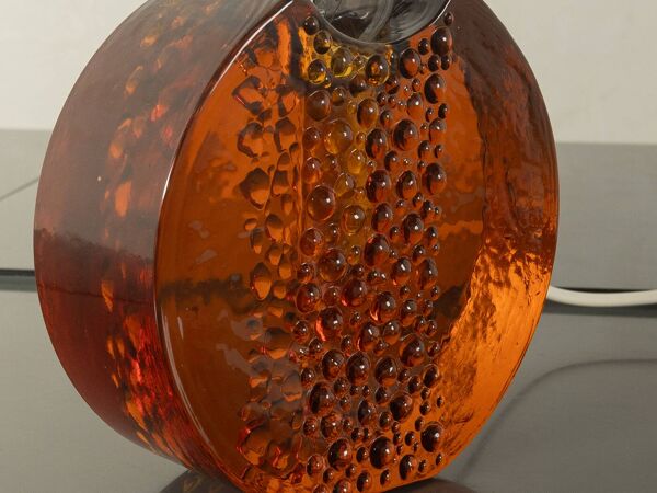 Lampe de table sculpturale par Doria Leuchten, époque spatiale, verre orange, Allemagne, années 1970.