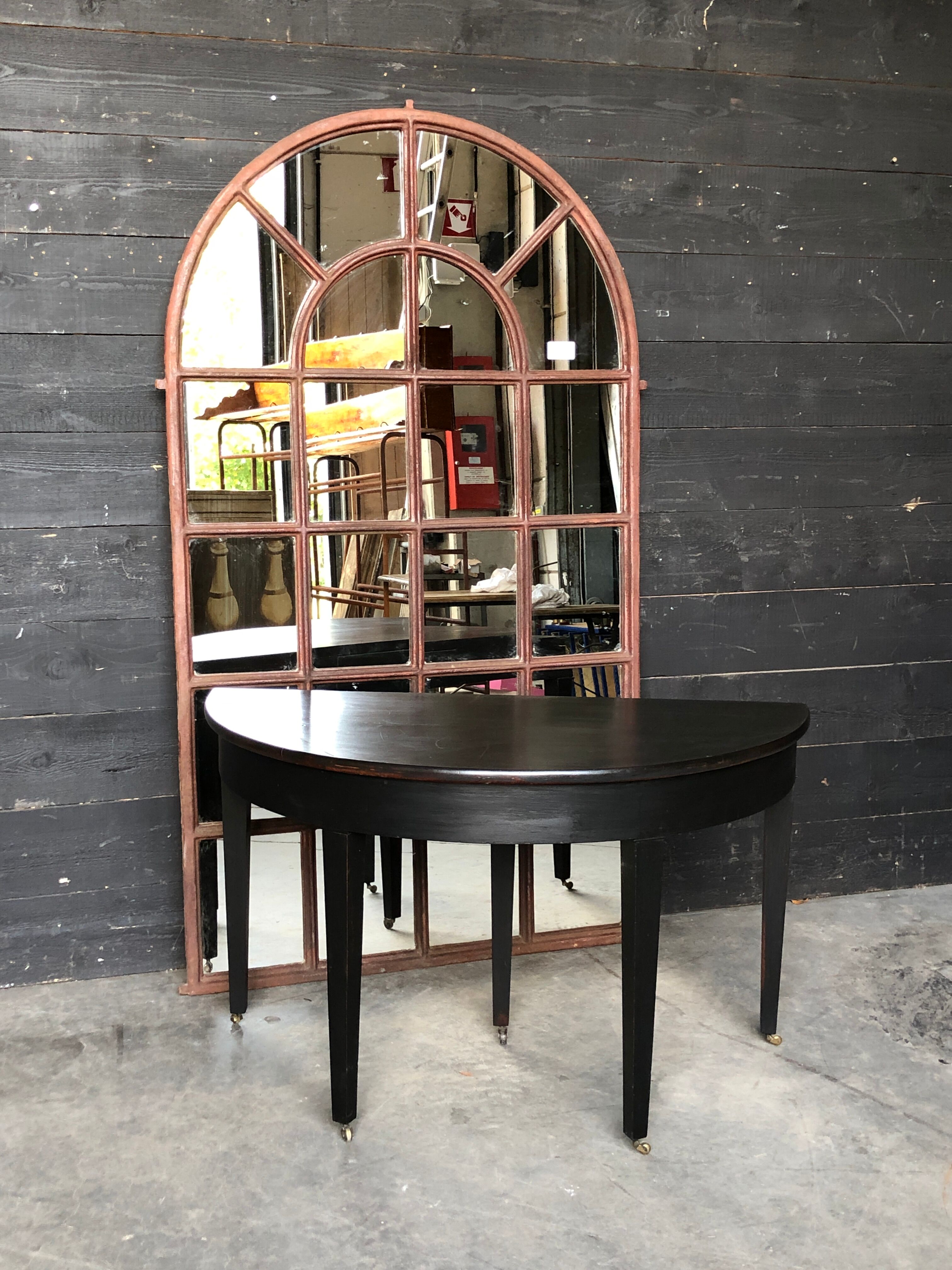 Console half moon shape