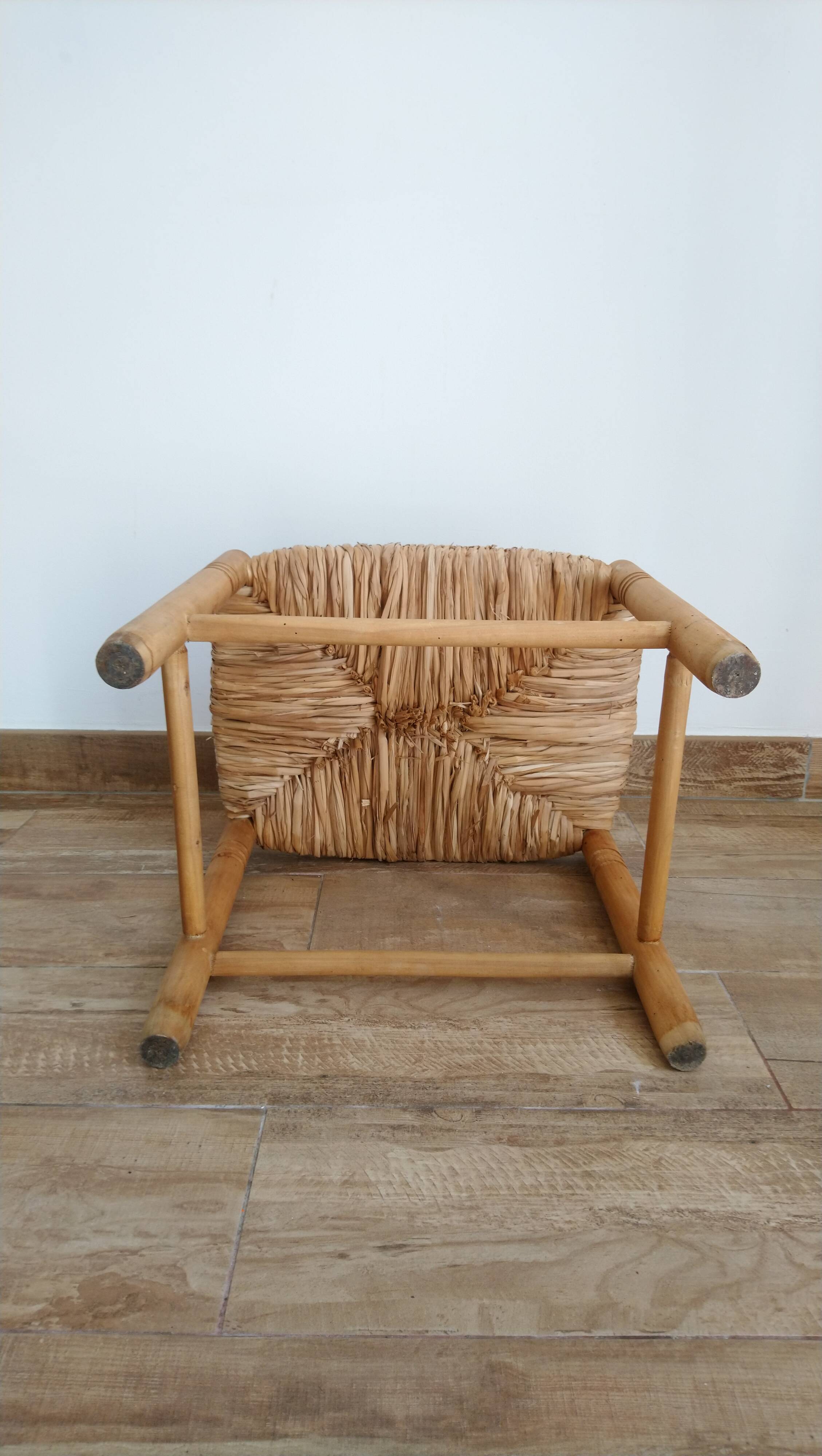Tabouret paillé