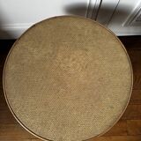 Small vintage round table in osie.