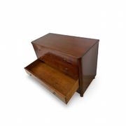 Commode en noyer burl art déco italien, années 1850.