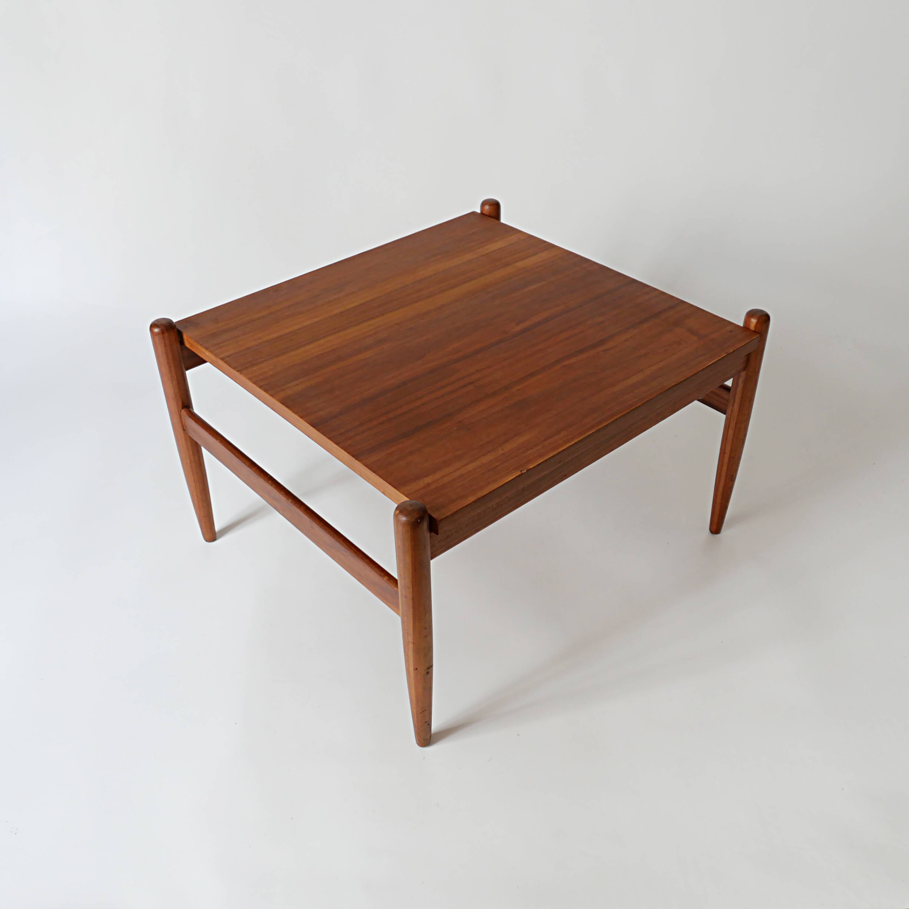 Scandinavian vintage coffee table design 1960 in teak 60s 70s ALF SVENSSO