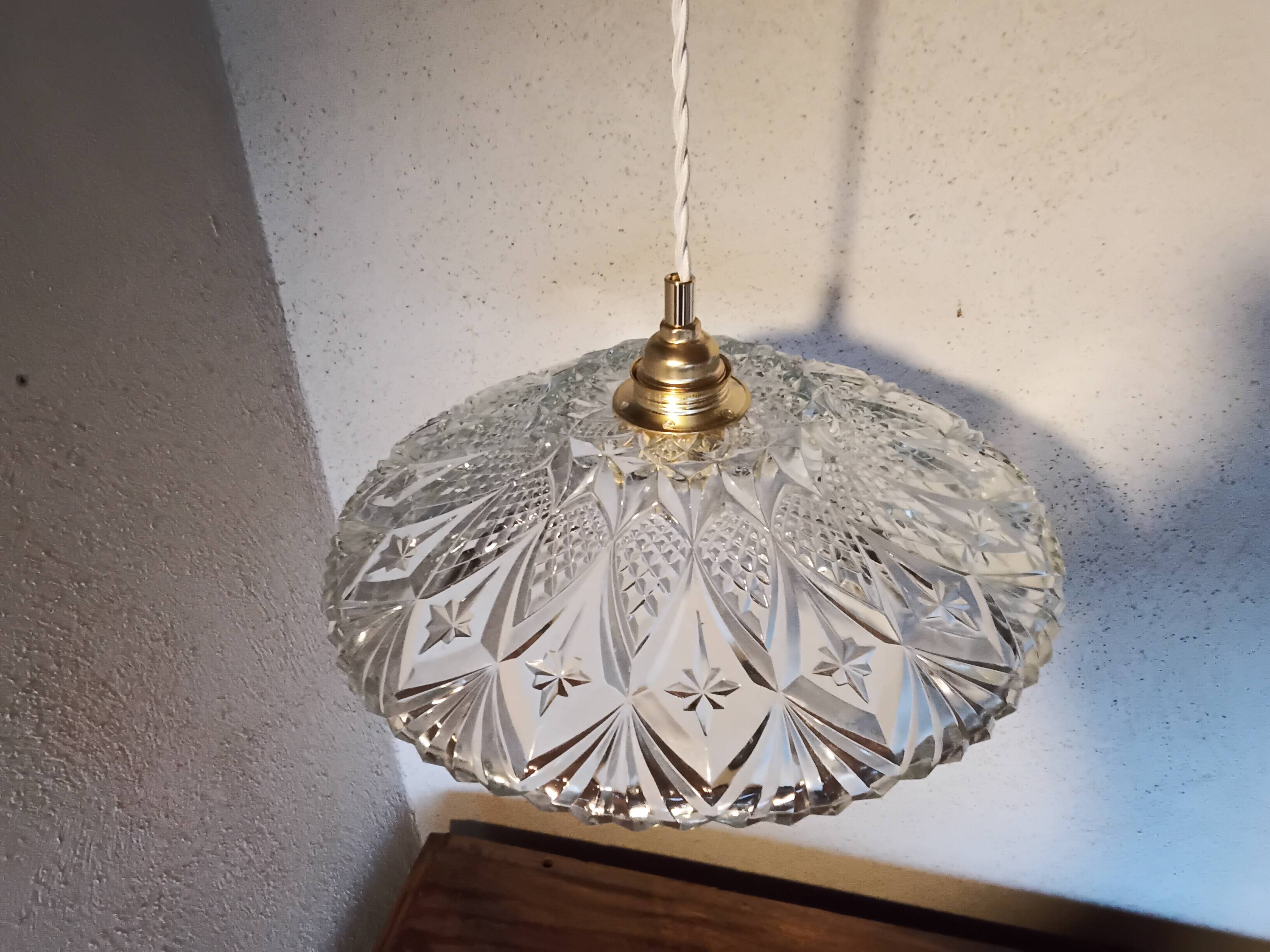 Suspension vintage en verre moulé