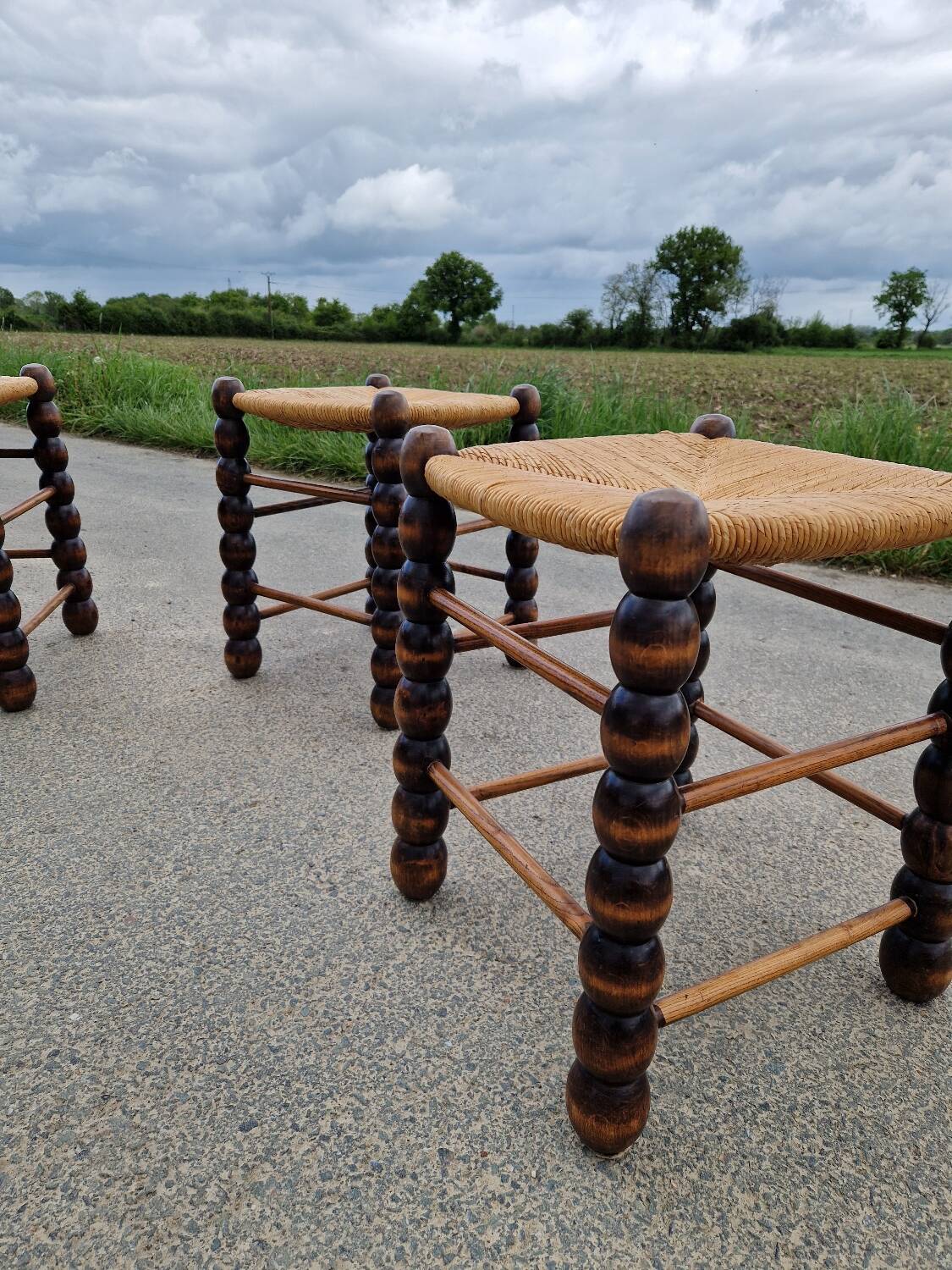 Set of 3 country straw stools